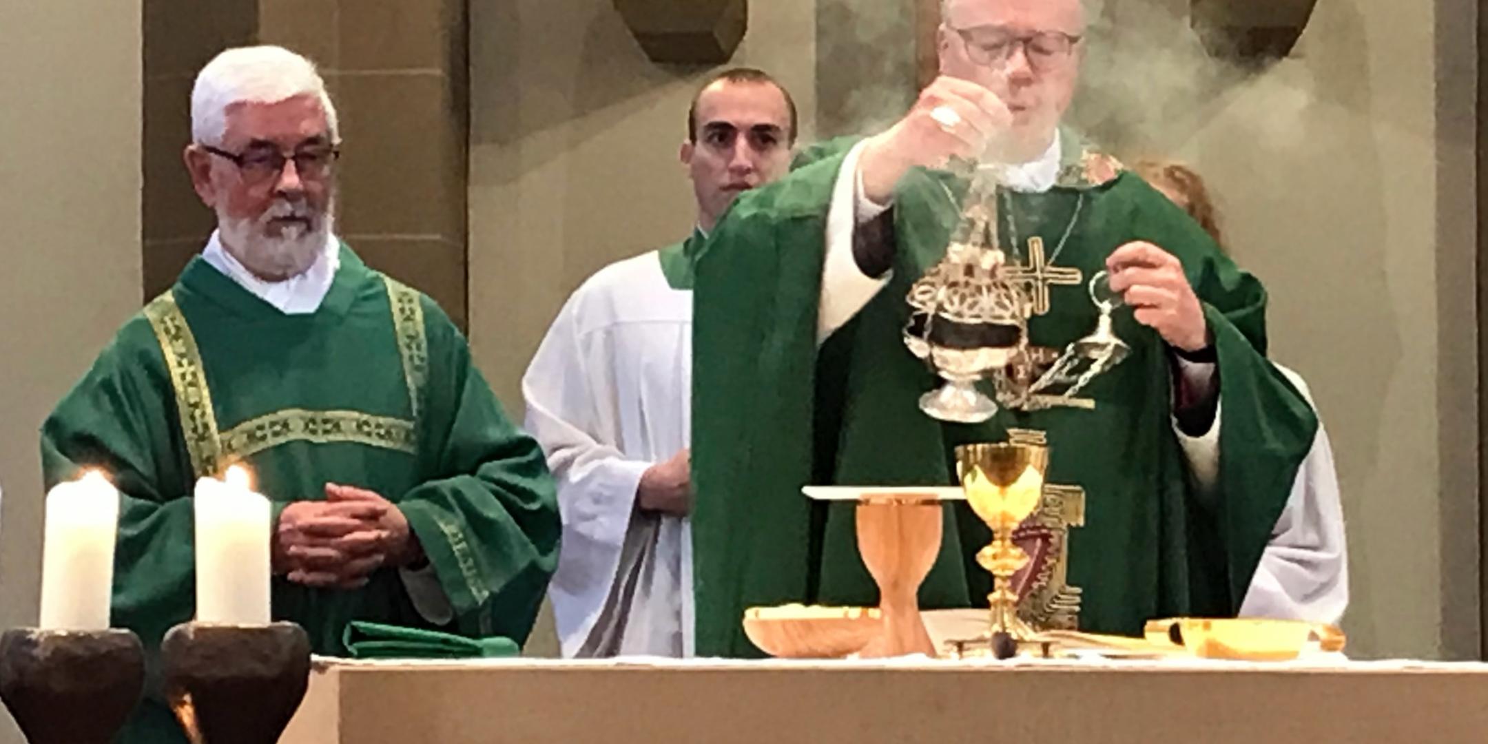 Der Trierer Bischof Dr. Stephan Ackermann feierte gemeinsam mit den Bürgerinnen und Bürgern von Weiler das Ortsjubiläum mit einem Gottesdienst.