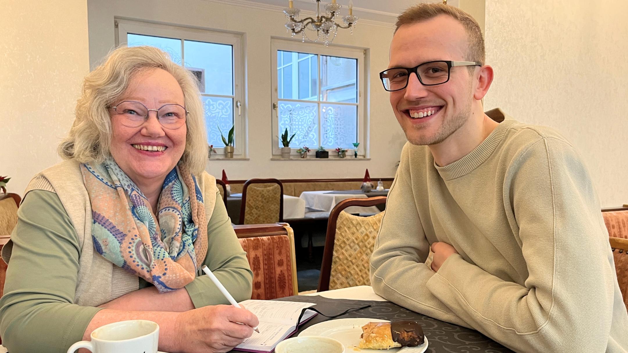 Björn Janßen ist Vorsitzender des Pfarrgemeinderates der Pfarrei Maria Himmelfahrt in Bendorf-Sayn. Regelmäßig tauscht er sich mit Gemeindereferentin Judith Richter aus. Sie ist Geistliche Begleiterin des kirchlichen Gremiums