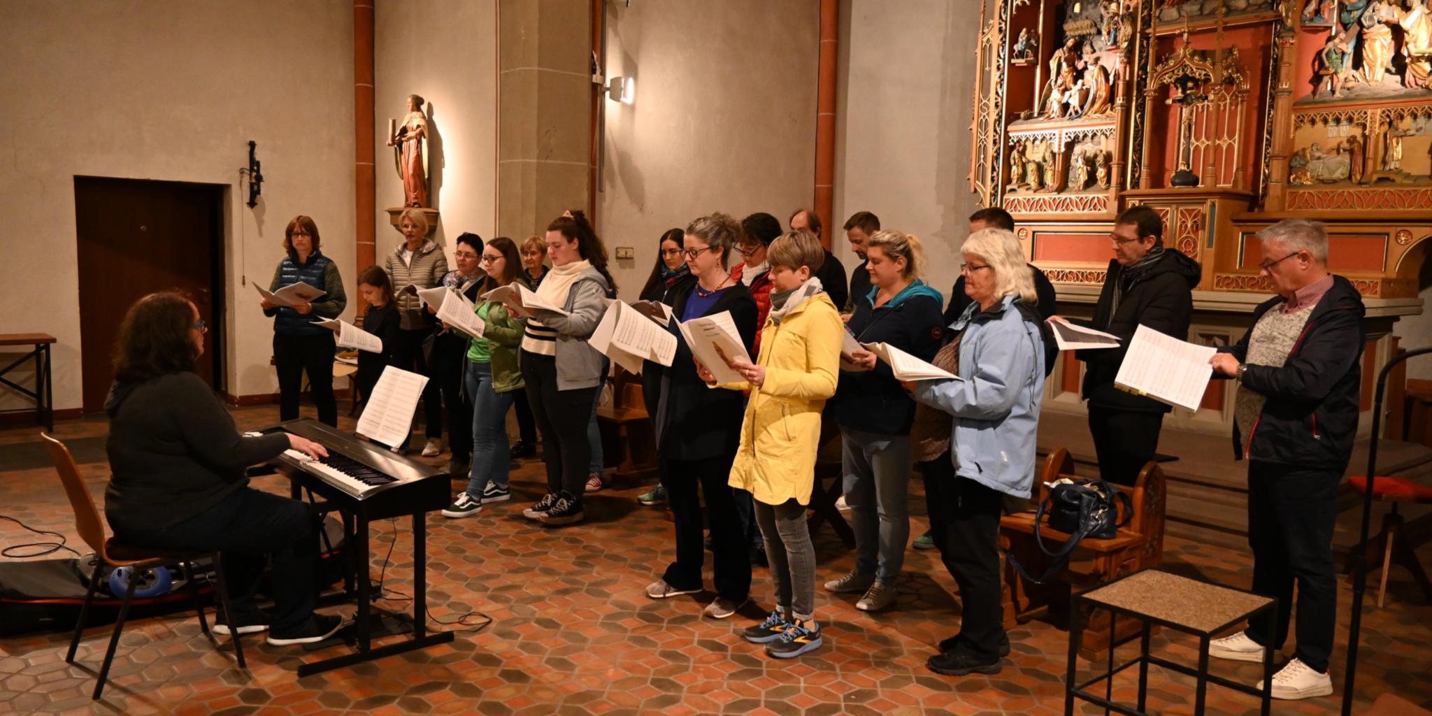 Der „Junge Chor TonLage“ freut sich schon darauf, dem Publikum das Leben des Hubertus musikalische näherzubringen.