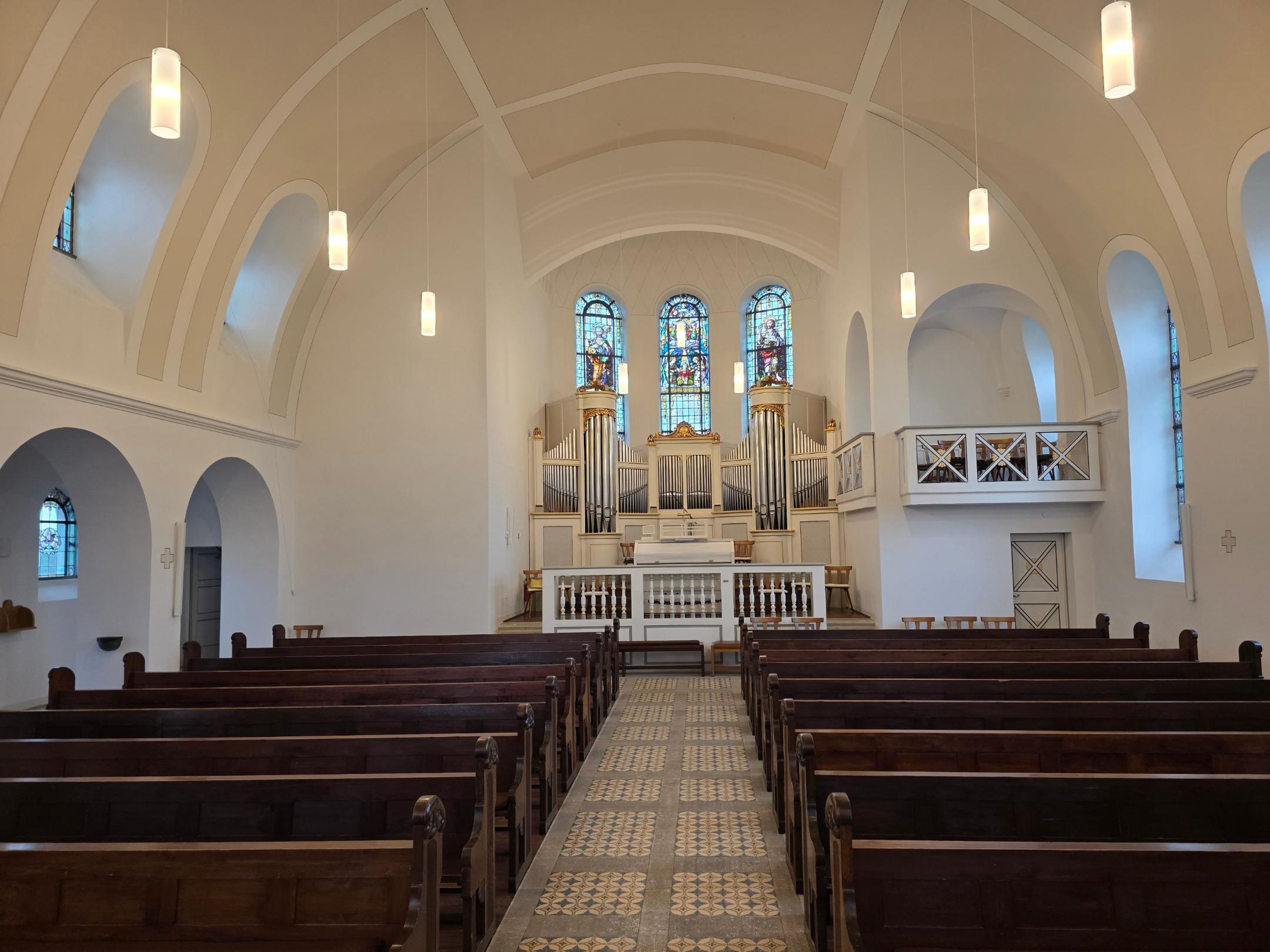 Innenraum der Kirche St. Sebastian Lingerhahn