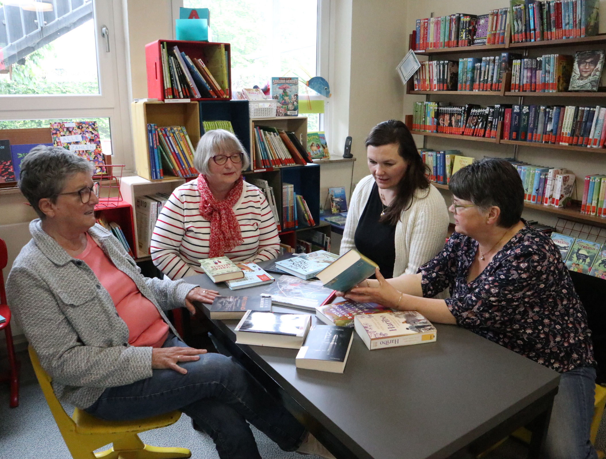 Das Bücherei-Team: Brigitte Weber, Monika Holzer, Anna Ewert und Gabriele Luy