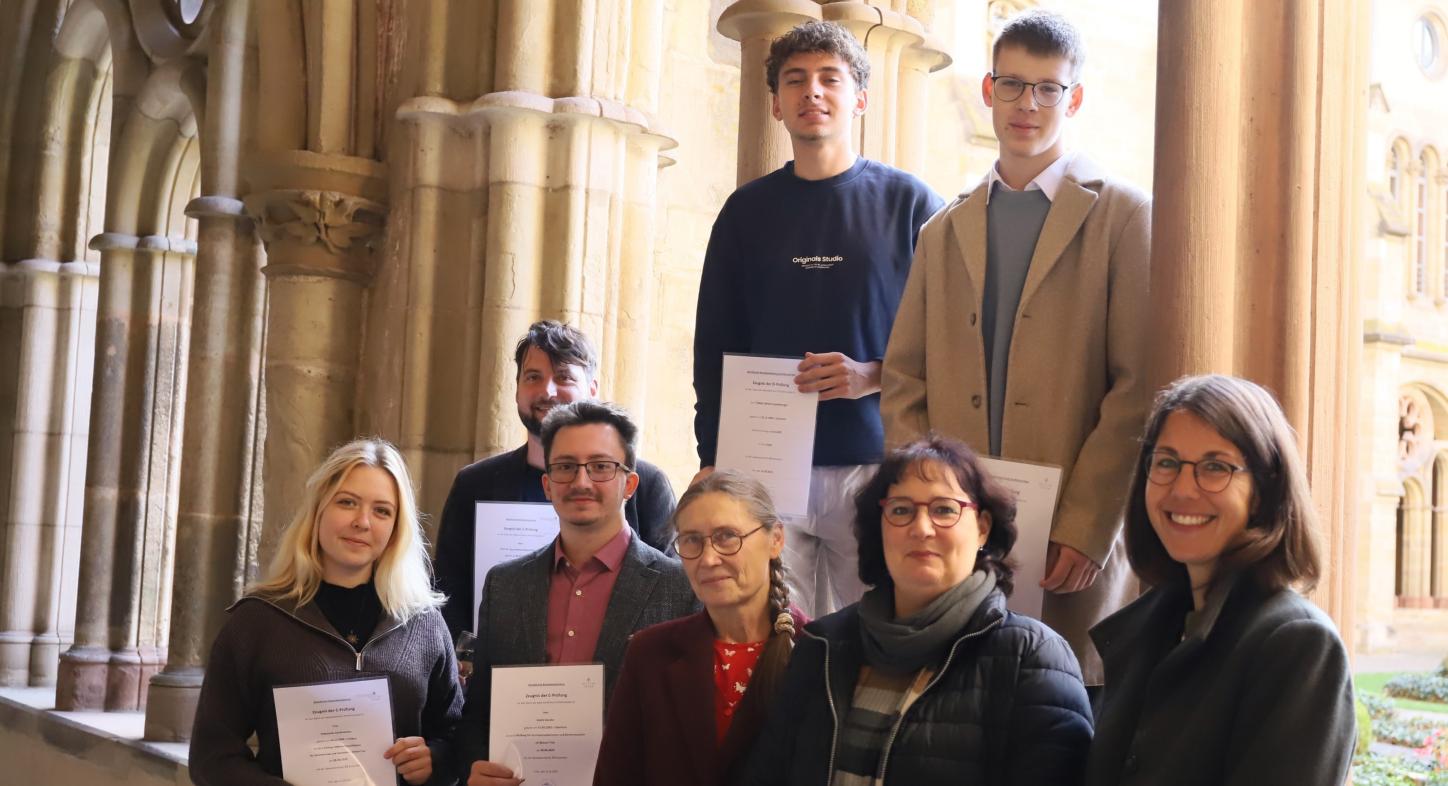 Neun Absolventinnen der kirchenmusikalischen Ausbildung
