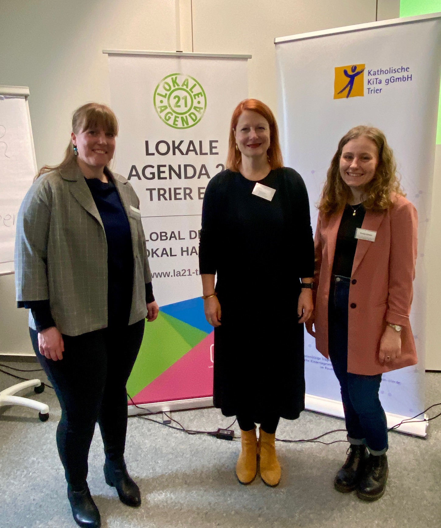 Sophie Lungershausen, Sandra Steffens und Svenja Ellwarth (vlnr.)