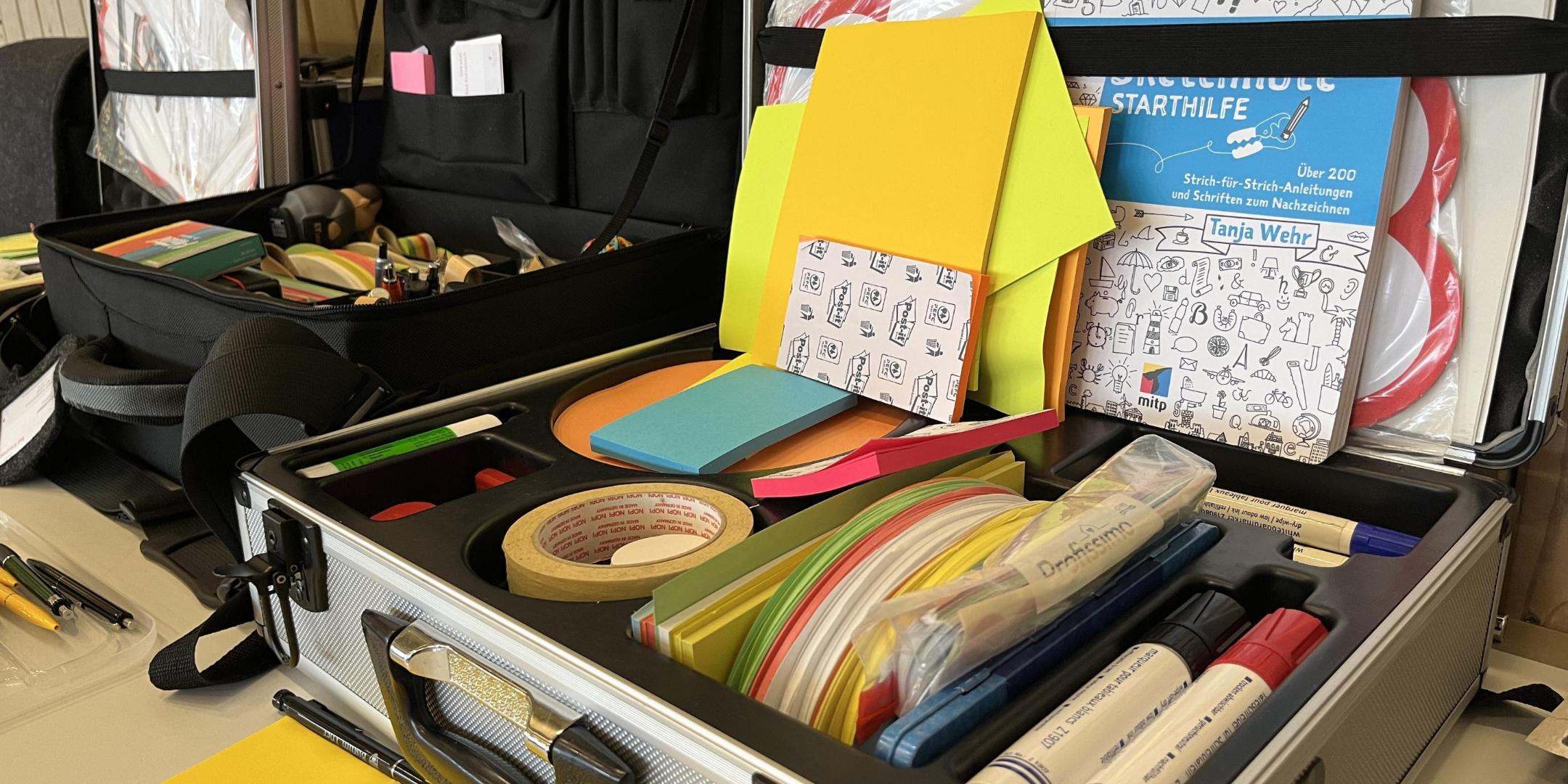 In einem Workshop lernen Jugendliche hinter die Sprache von Politik zu schauen.