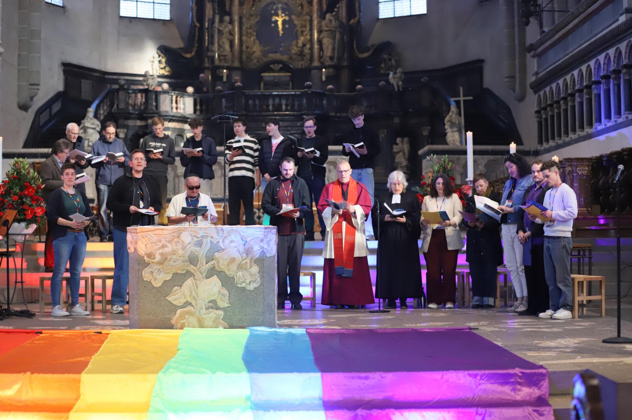 Mitglieder des AK Queer haben den Gottesdienst vorbereitet