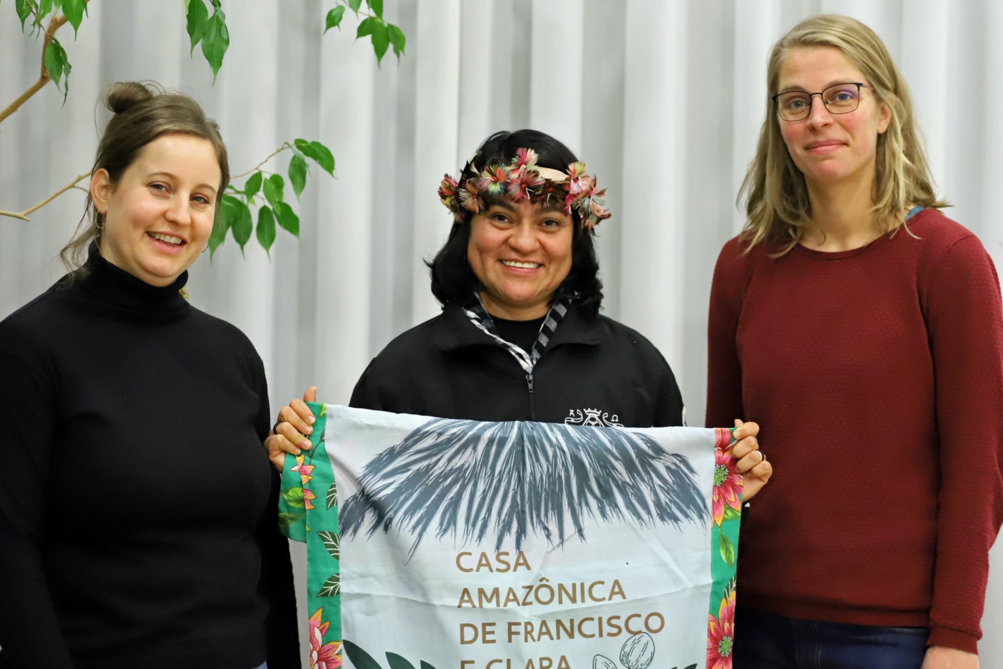 Adveniat-Referentin Franziska Quevedo,  Schwester Elios dos Santos und  Katharina Nilles (vlnr.)