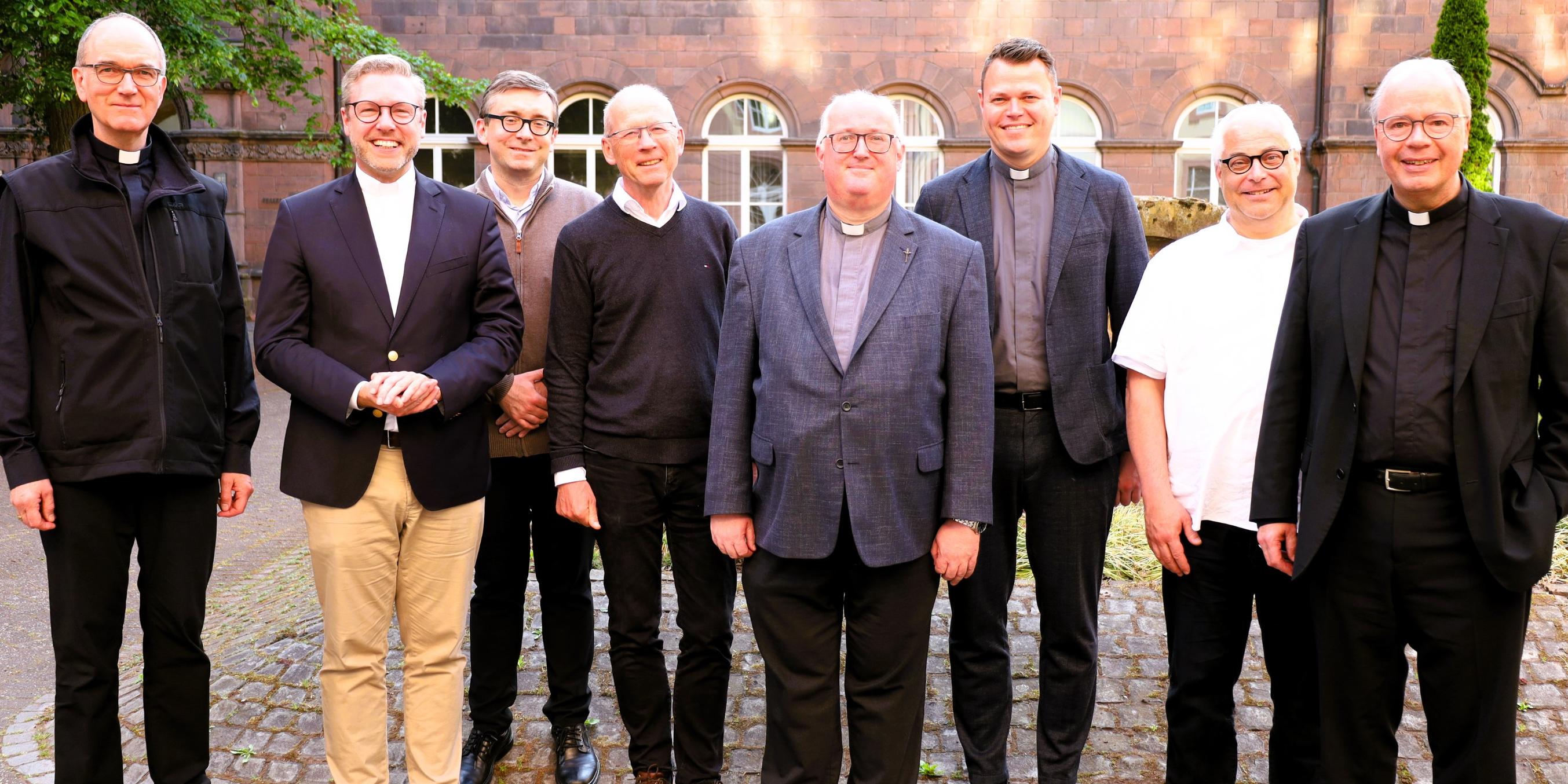 Die Teilnehmer der Regentenkonferenz mit Bischof Stephan Ackermann (rechts)
