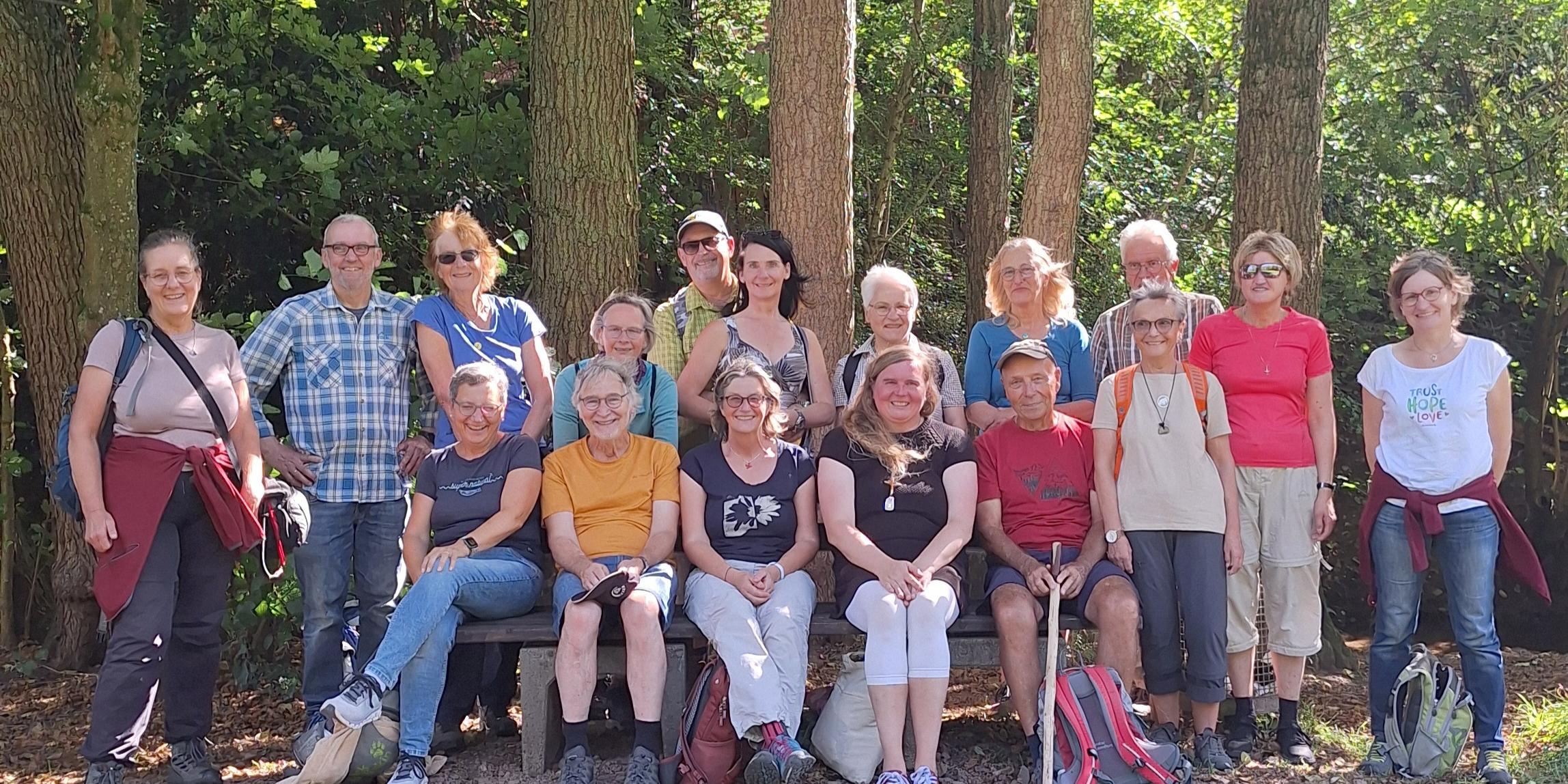 Gruppenbild der Teilnehmenden an der Pilgerwanderung.