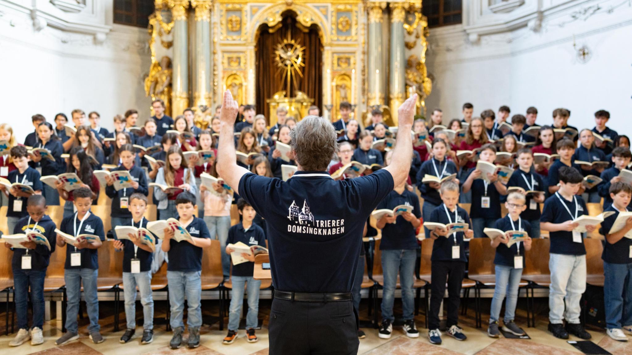 Der Kathedraljugendchor Trier hat am Internationalen Chorfestivals Pueri Cantores in München teilgenommen.