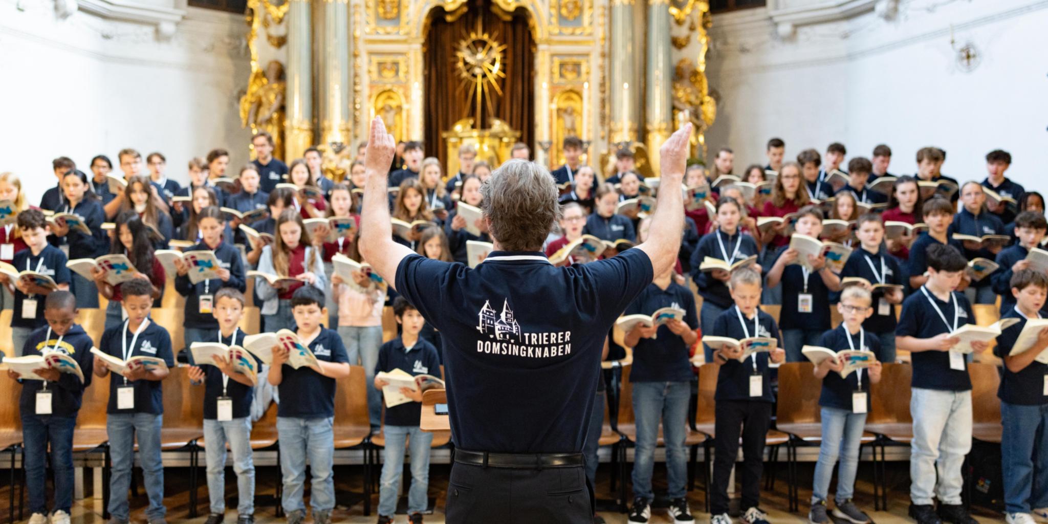 Der Kathedraljugendchor Trier hat am Internationalen Chorfestivals Pueri Cantores in München teilgenommen.
