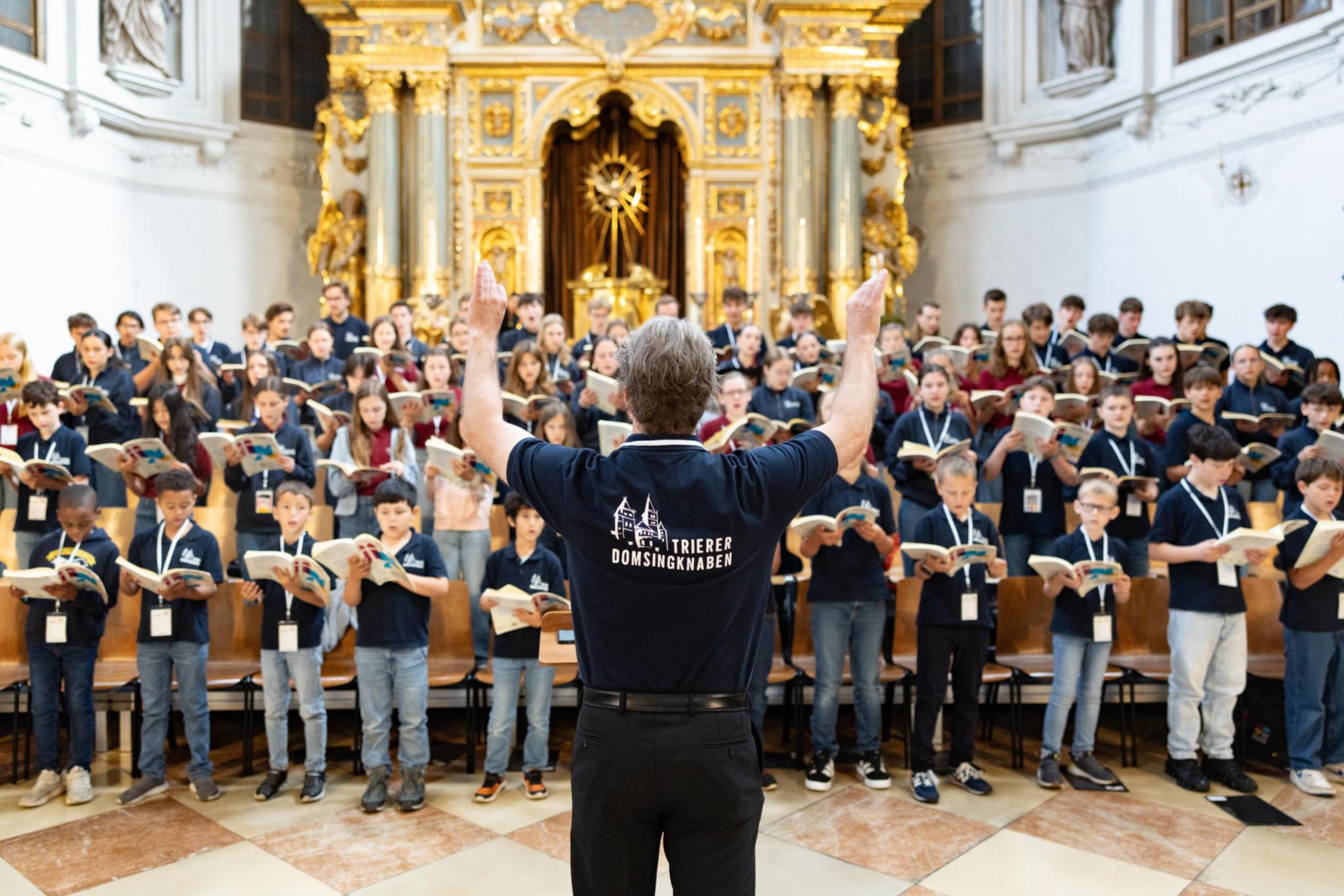 Der Kathedraljugendchor Trier hat am Internationalen Chorfestivals Pueri Cantores in München teilgenommen.