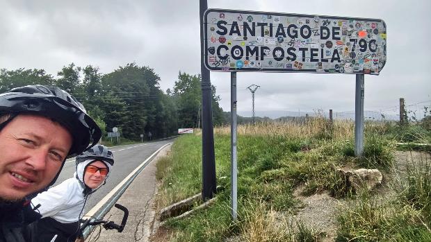 Christian und Mika Wagner pilgerten mit dem Fahrrad nach Santiago de Compostela.
