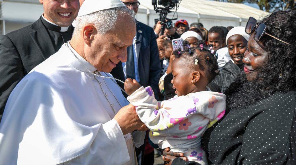 Papst Leo hat unter anderem das Zentrum Las Raíces in Santa Cruz de Tenerife besucht.