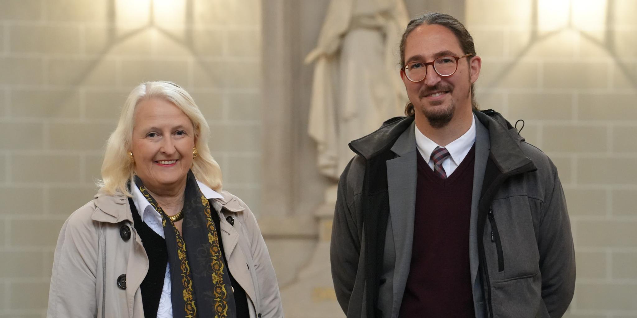 Katharina Zey-Wortmann und Dr. Samuel Acloque bieten als KEB seit fünf Jahren den „Theo-Talk“ an.