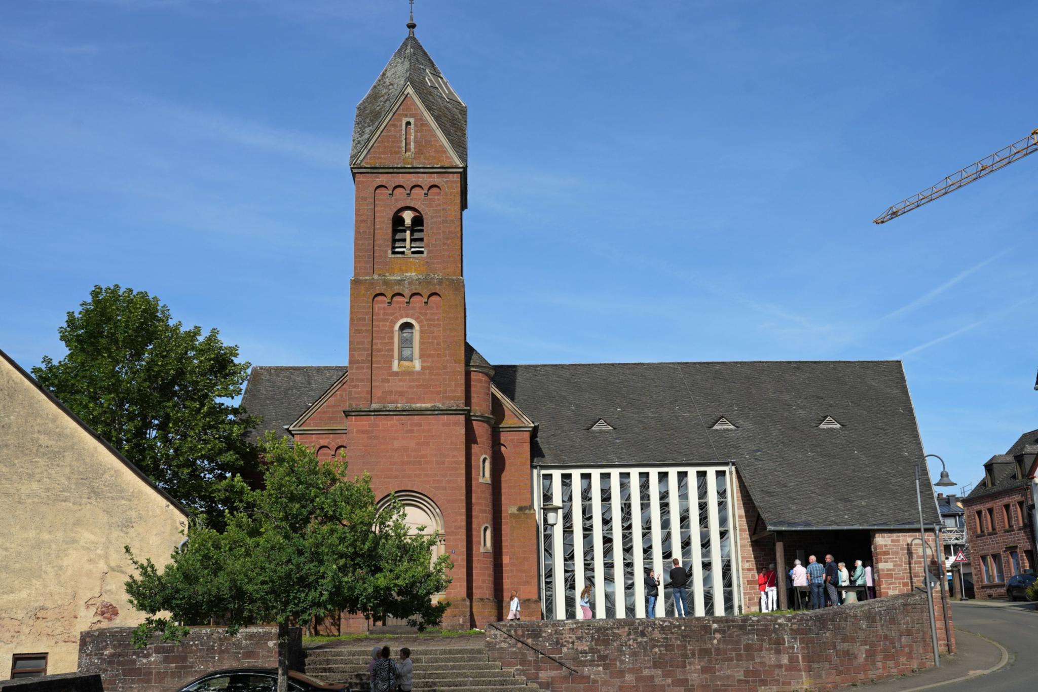 Die Kirche St. Gangolf von außen