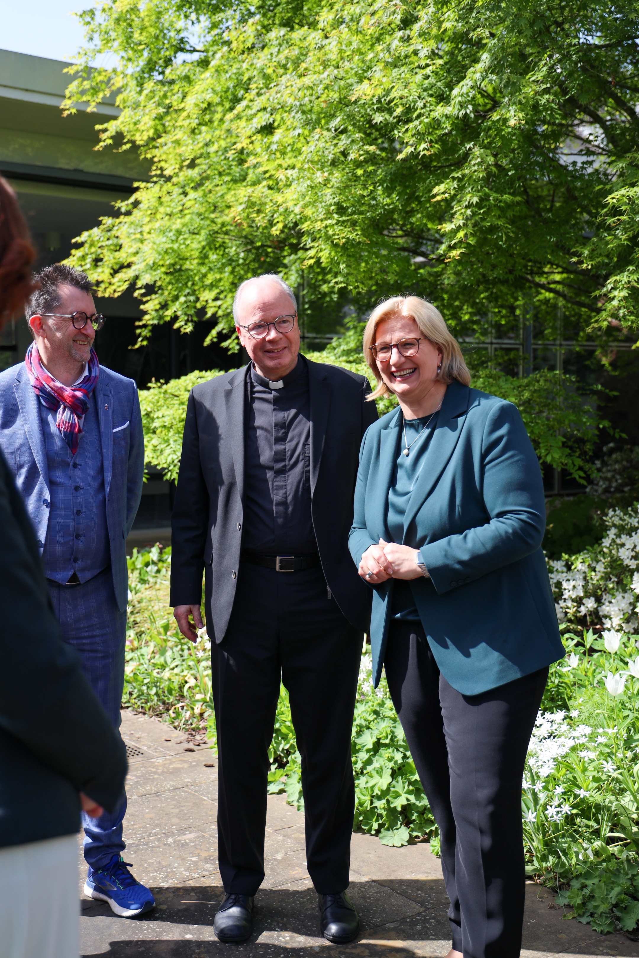 Ministerpräsidentin Anke Rehlinger und Bischof Ackermann.