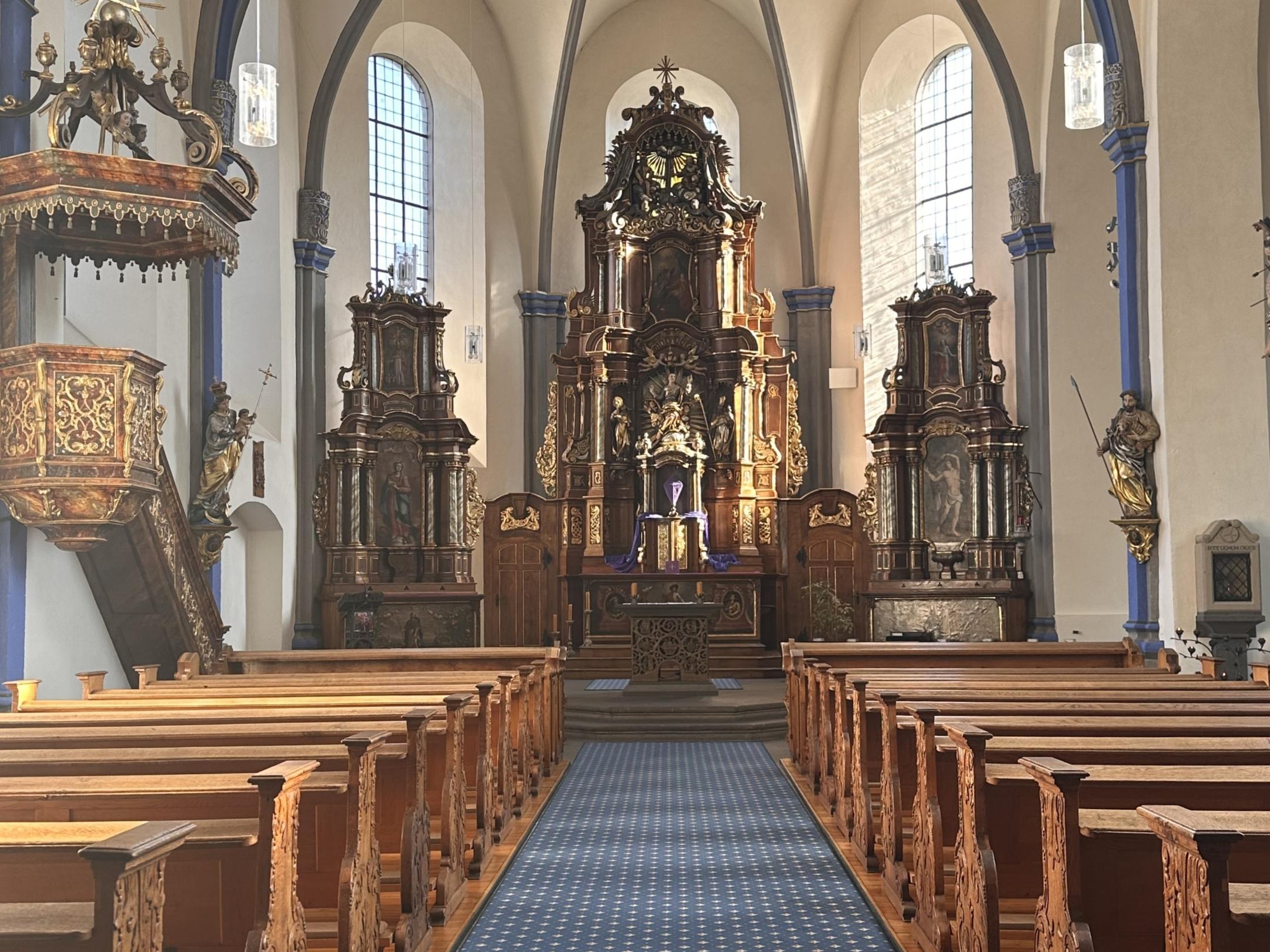 St. Marien BadBreisig innen FotoJustine Friedsam