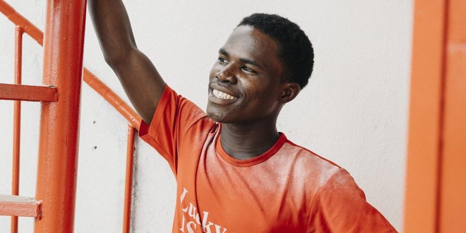 Das Foto zeigt Silas Teyim