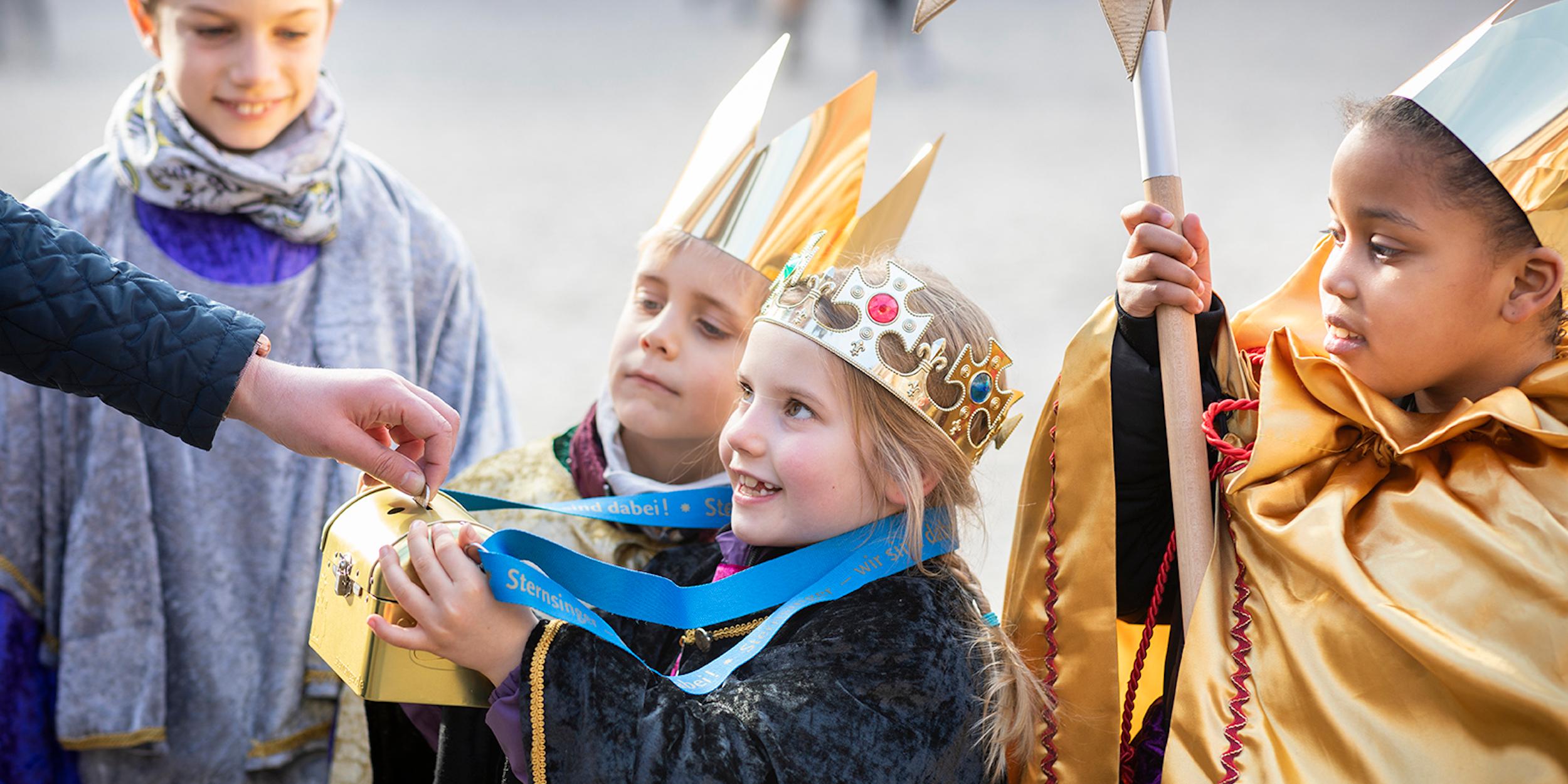 45,5 Millionen Euro haben die Sternsinger zum Jahresbeginn 2023 deutschlandweit gesammelt.