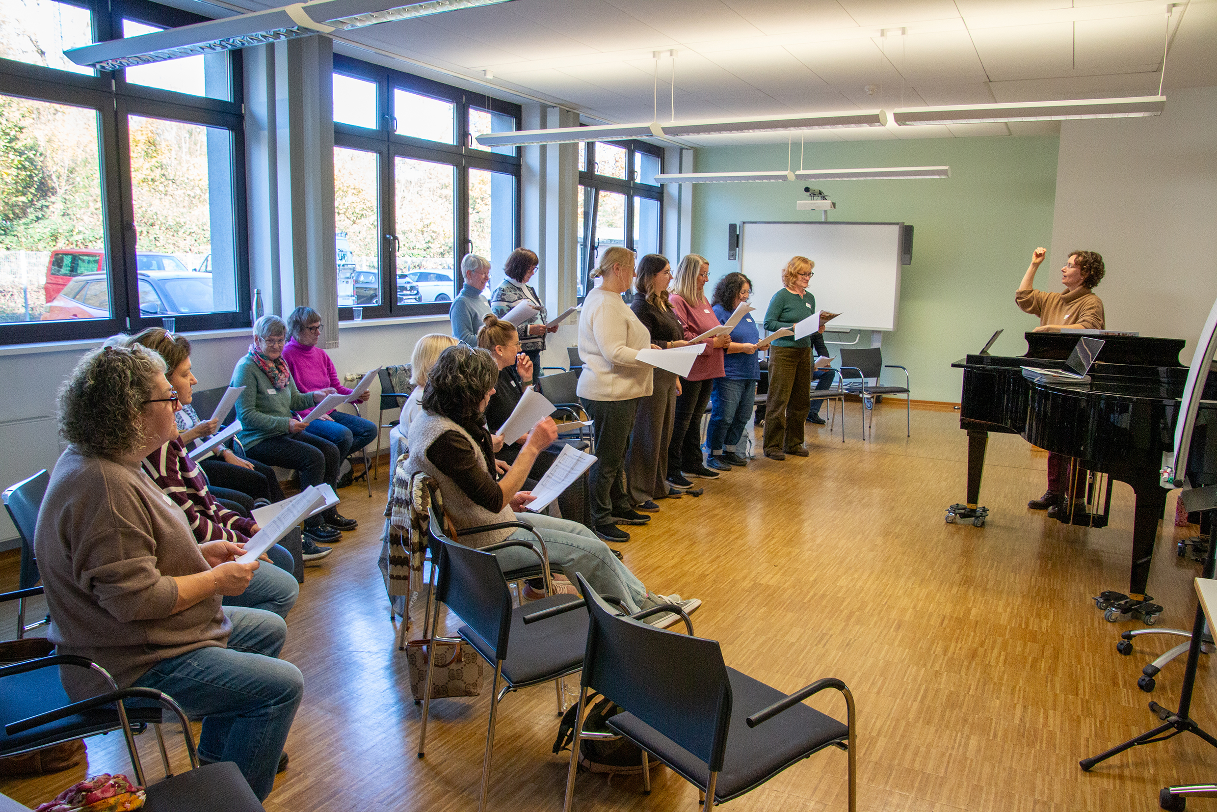 Im Workshop lernten die Teilnehmenden mit Marion Wildegger Bitz viel über die Anatomie der Stimme.