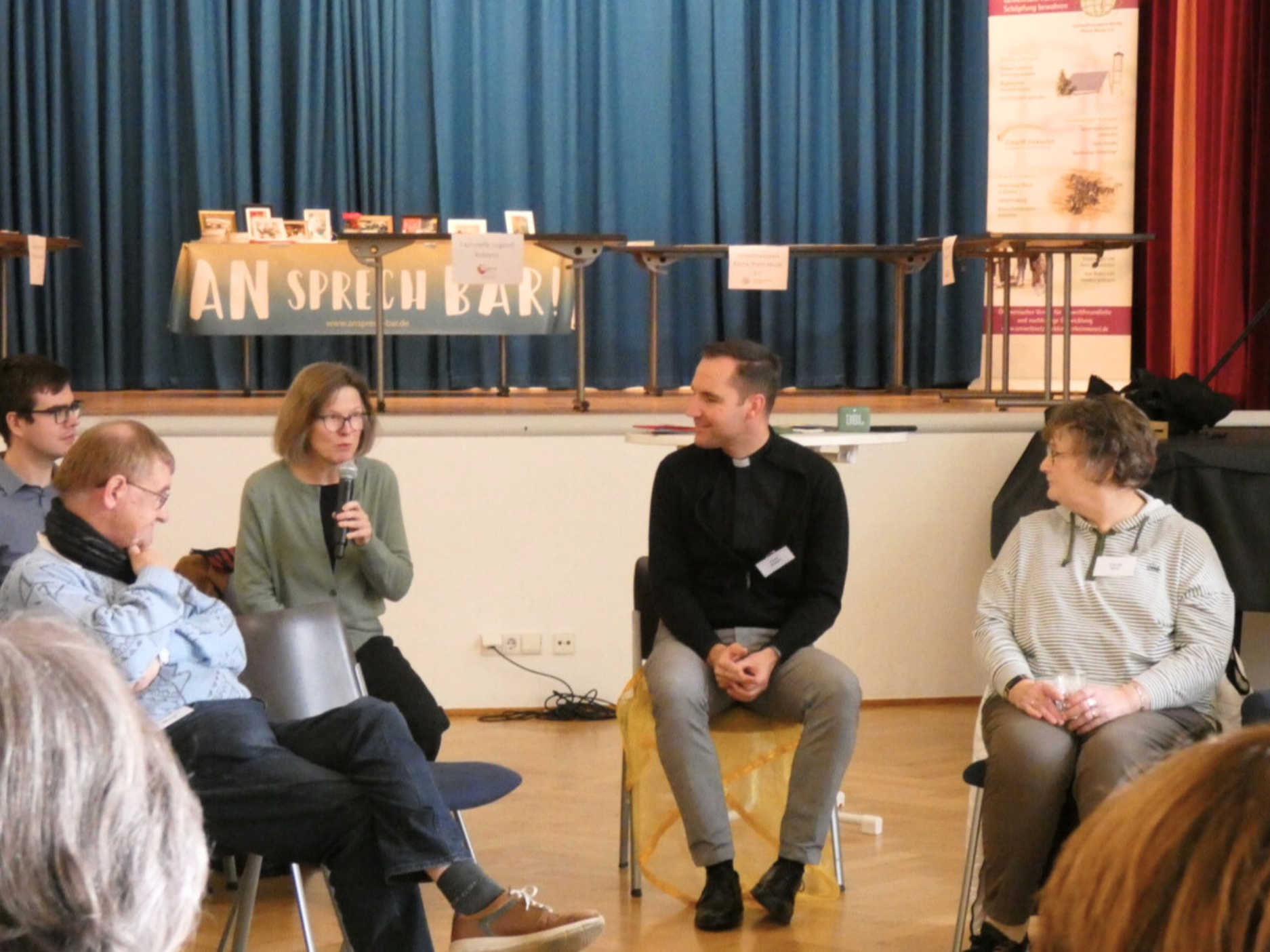 Jugendpfarrer Peter Zillgen (Mitte) sprach über das Thema 'Berufung jedes Einzelnen zum Christen'.