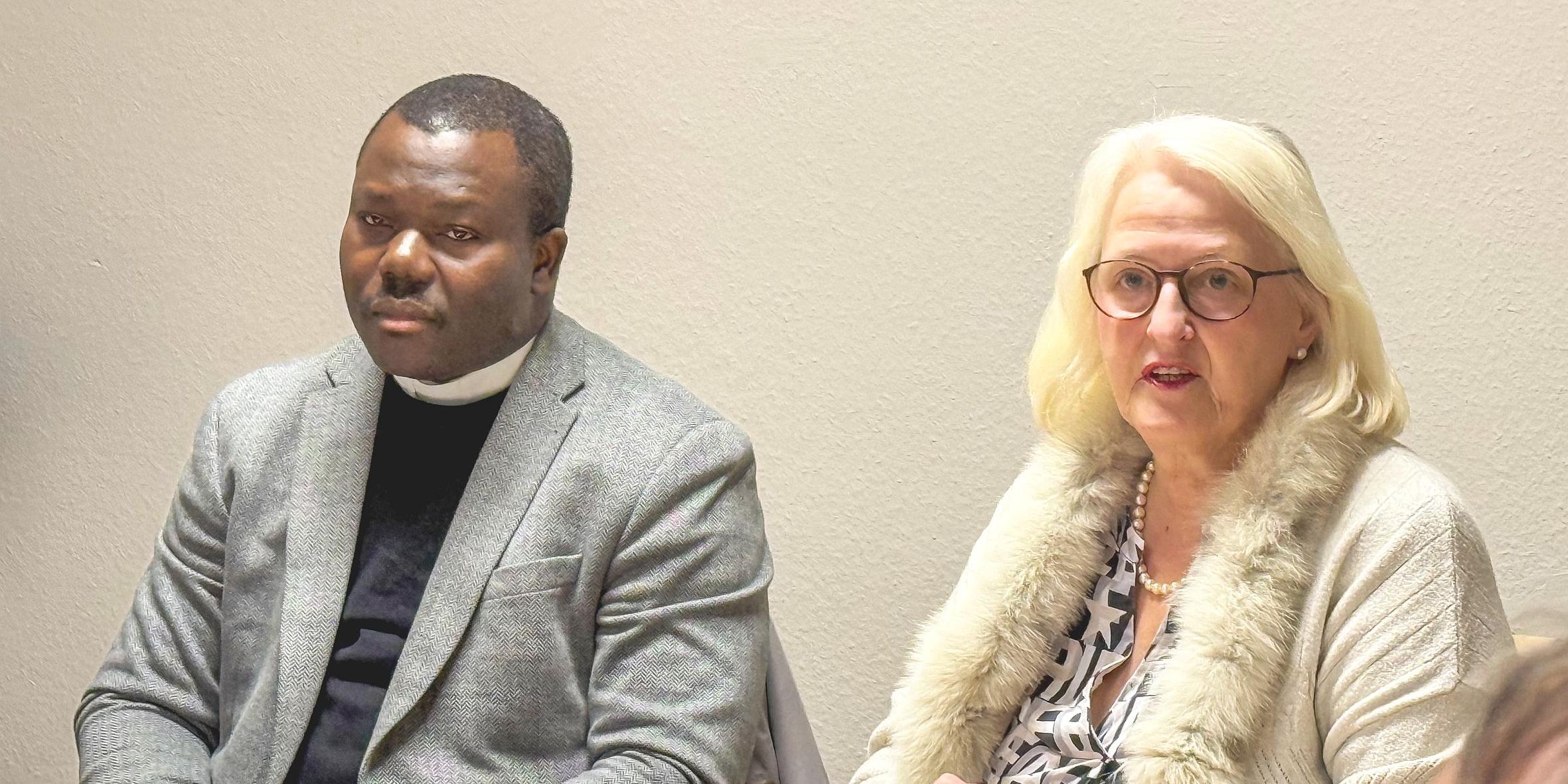 Dr. Richard Atchadé und  Katharina Zey-Wortmann