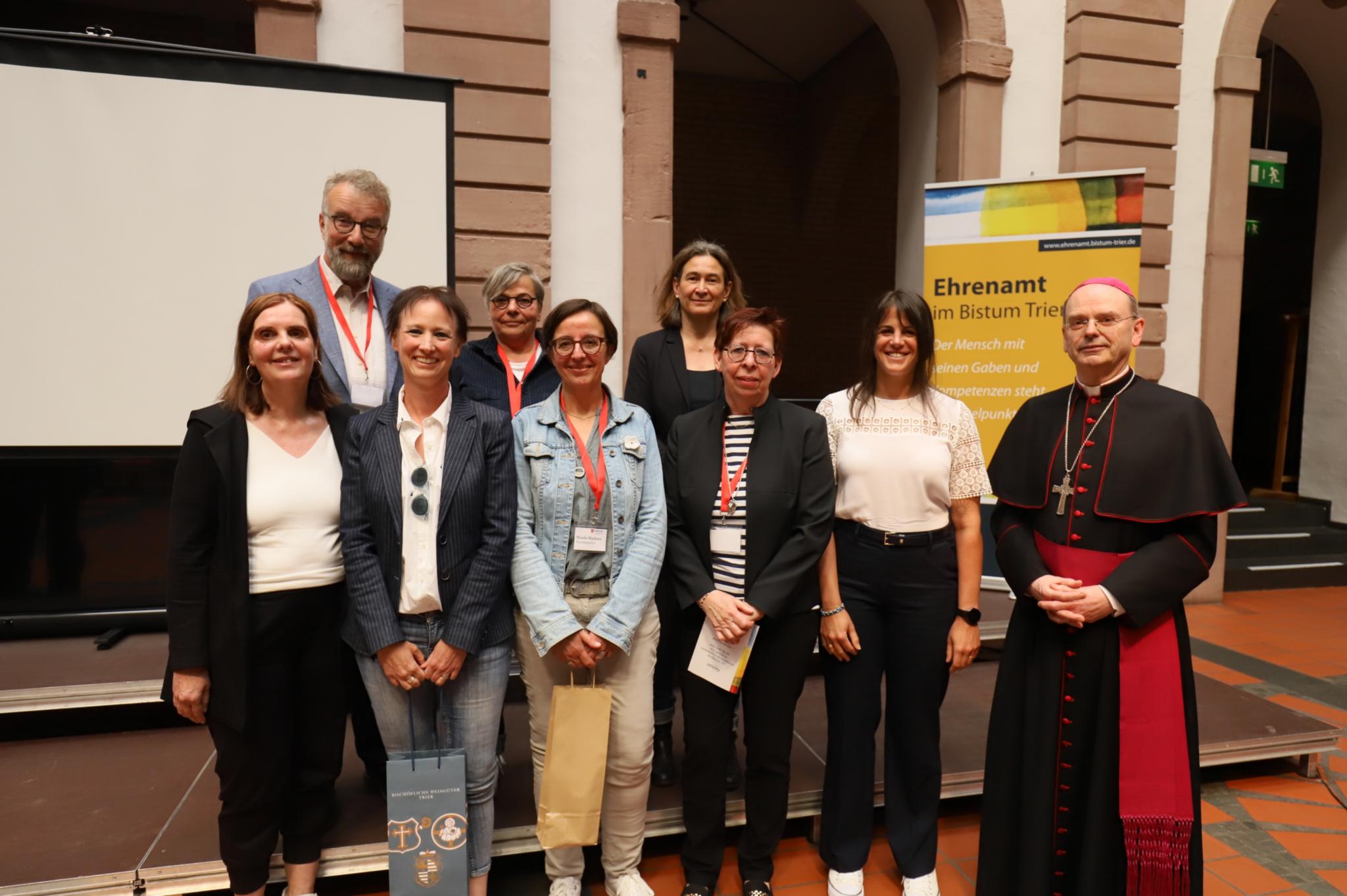 Die Trauerbegleiter*innen der Malteser Trier werden für ihr ehrenamtliches Engagement ausgezeichnet.