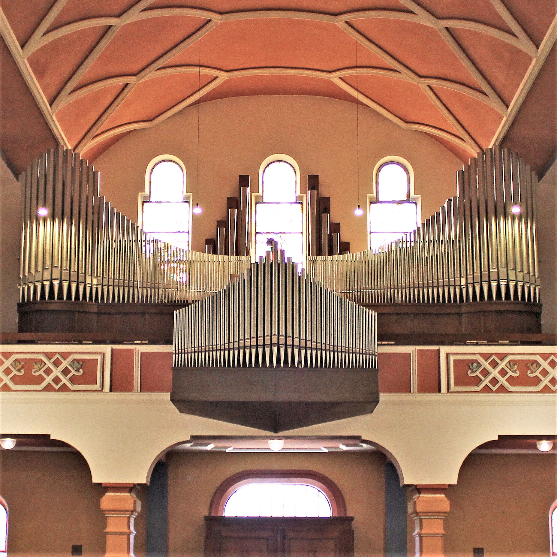 Die Orgel der St.Bonifatius-Kirche in Überherrn.