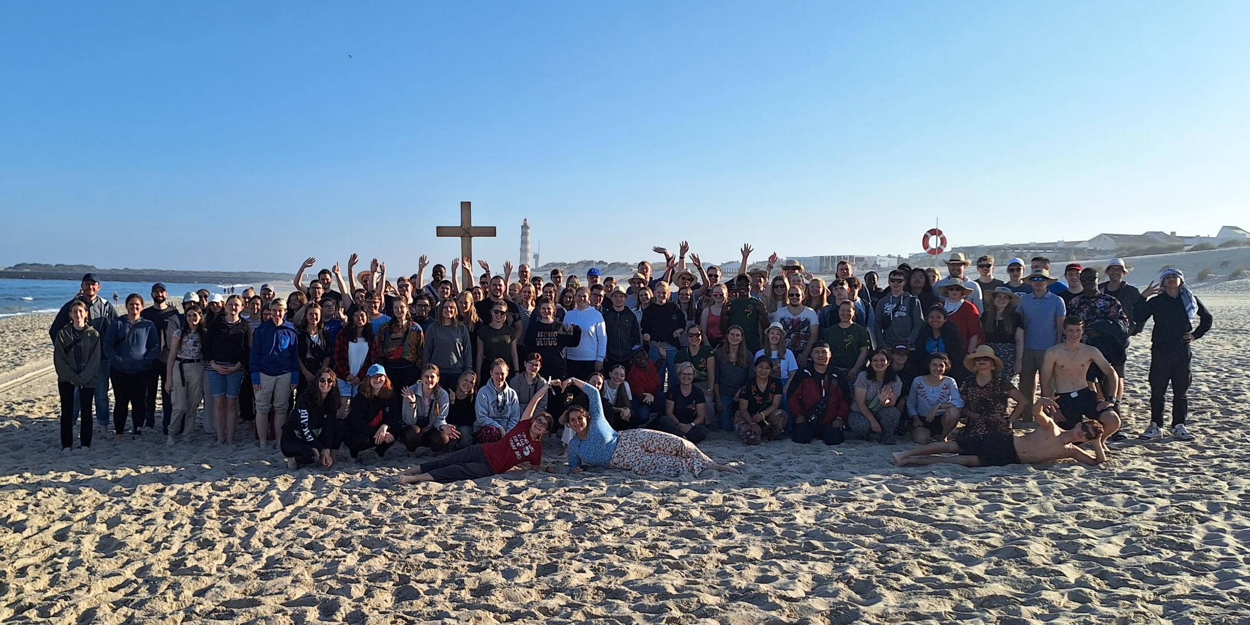 Gruppenfoto am Strand