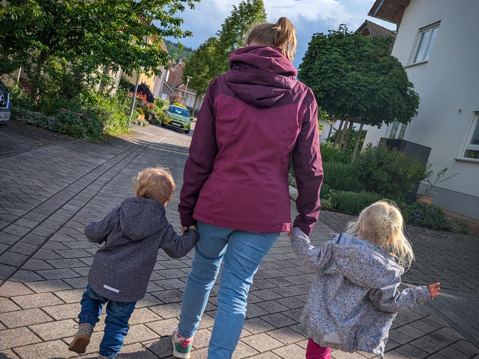 Johanna mit ihren Kindern