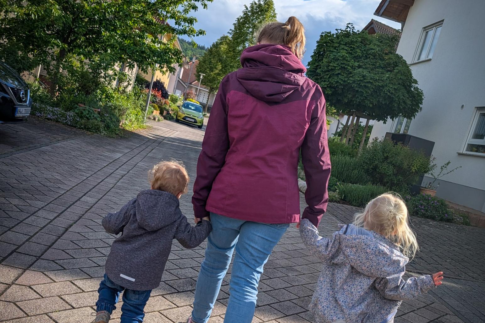 Johanna mit ihren Kindern