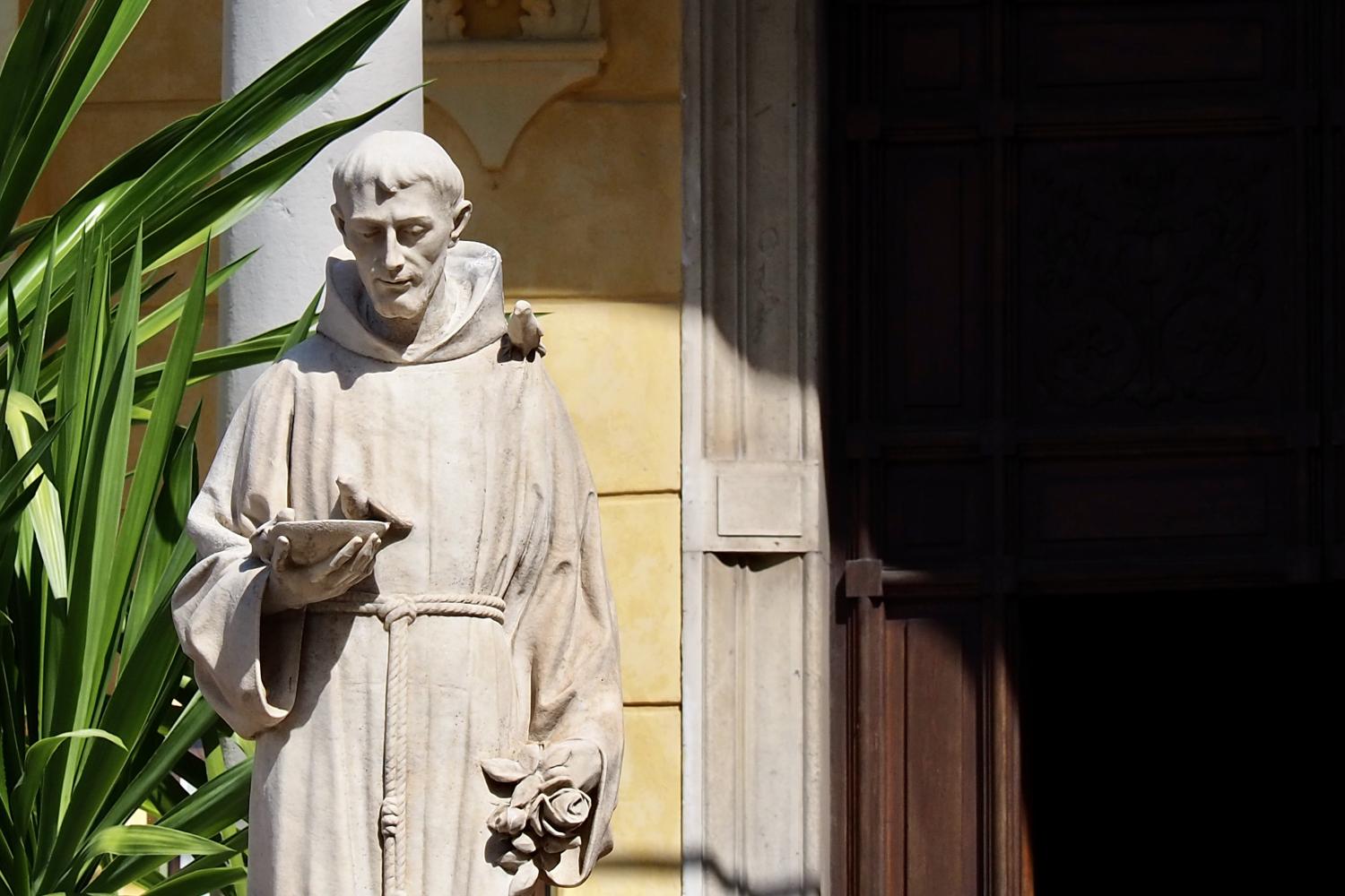 Statue von Franz von Assisi