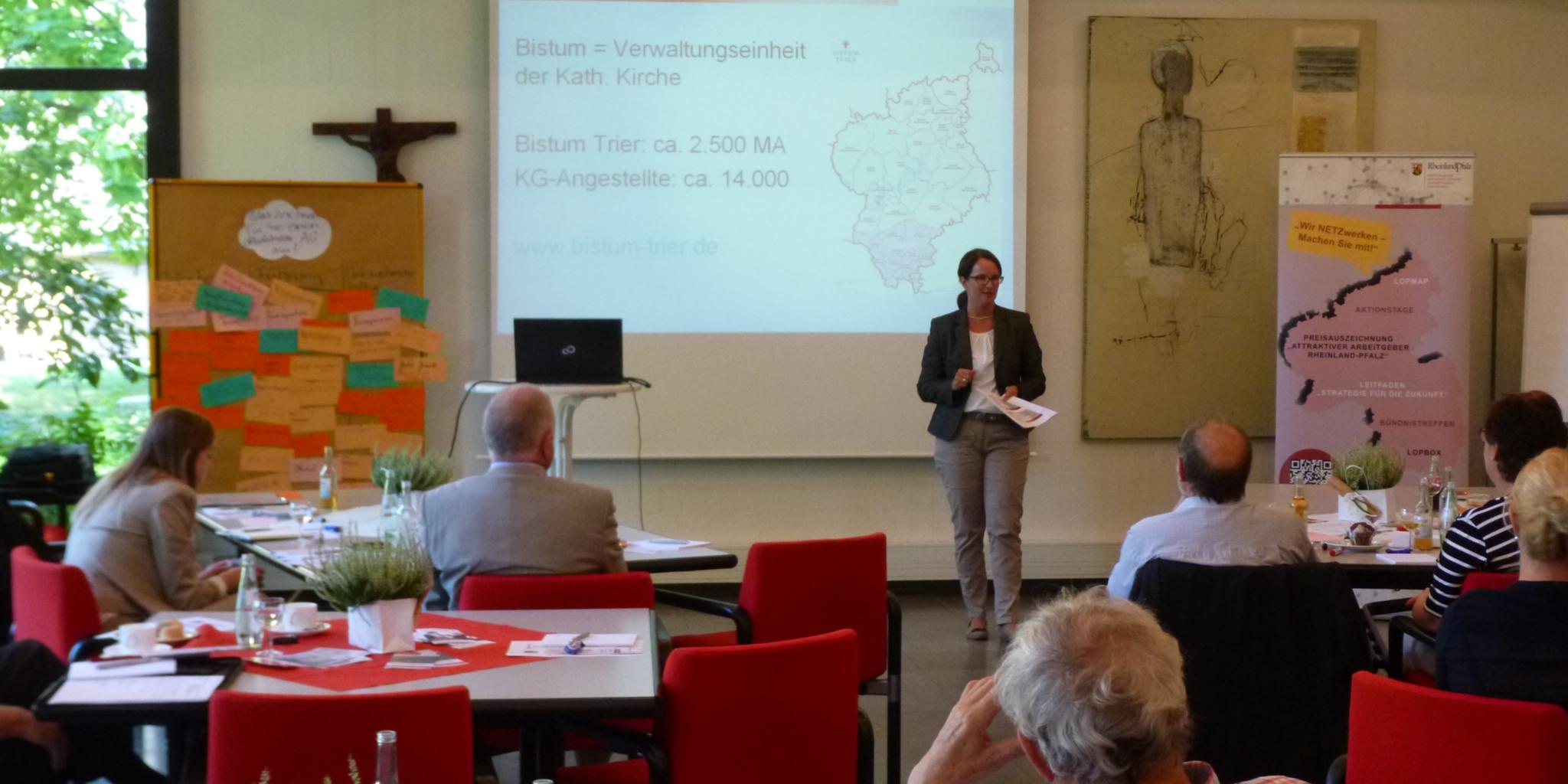 Dr. Yvonne Russell (Arbeitsbereich Personalentwicklung) hielt einen Impulsvortrag beim Netzwerktreffen.