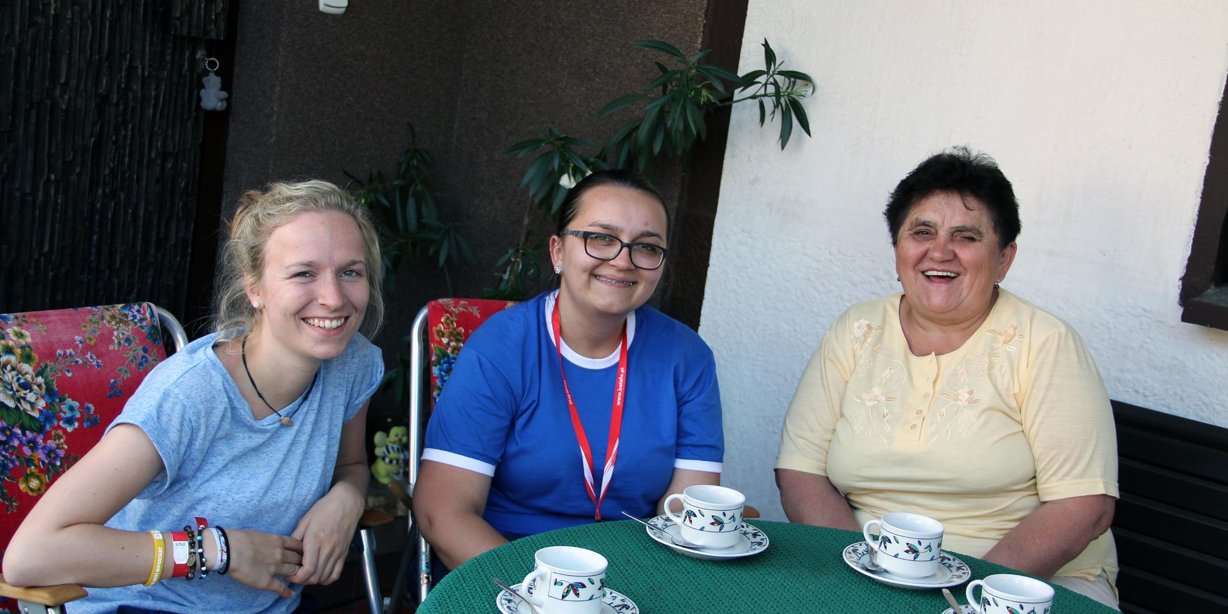 Luisa (vlnr) mit Klaudia und Maria Wodniok