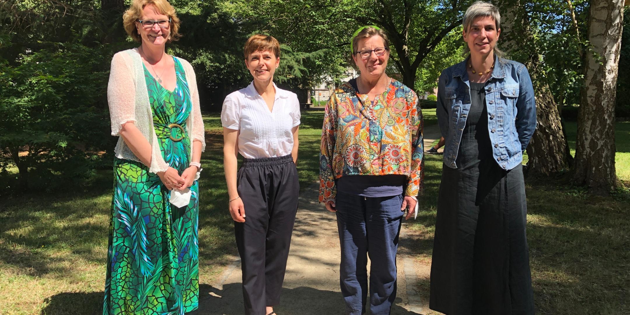 Haben das institutionelle Schutzkonzept für die Familienbildungsstätten im Bistum Trier erarbeitet: Anke Jakobs-Rohles, Sabrina Maas, Kornelia Faber und Astrid Lambert. (Foto: Inge Hülpes/Bistum Trier)