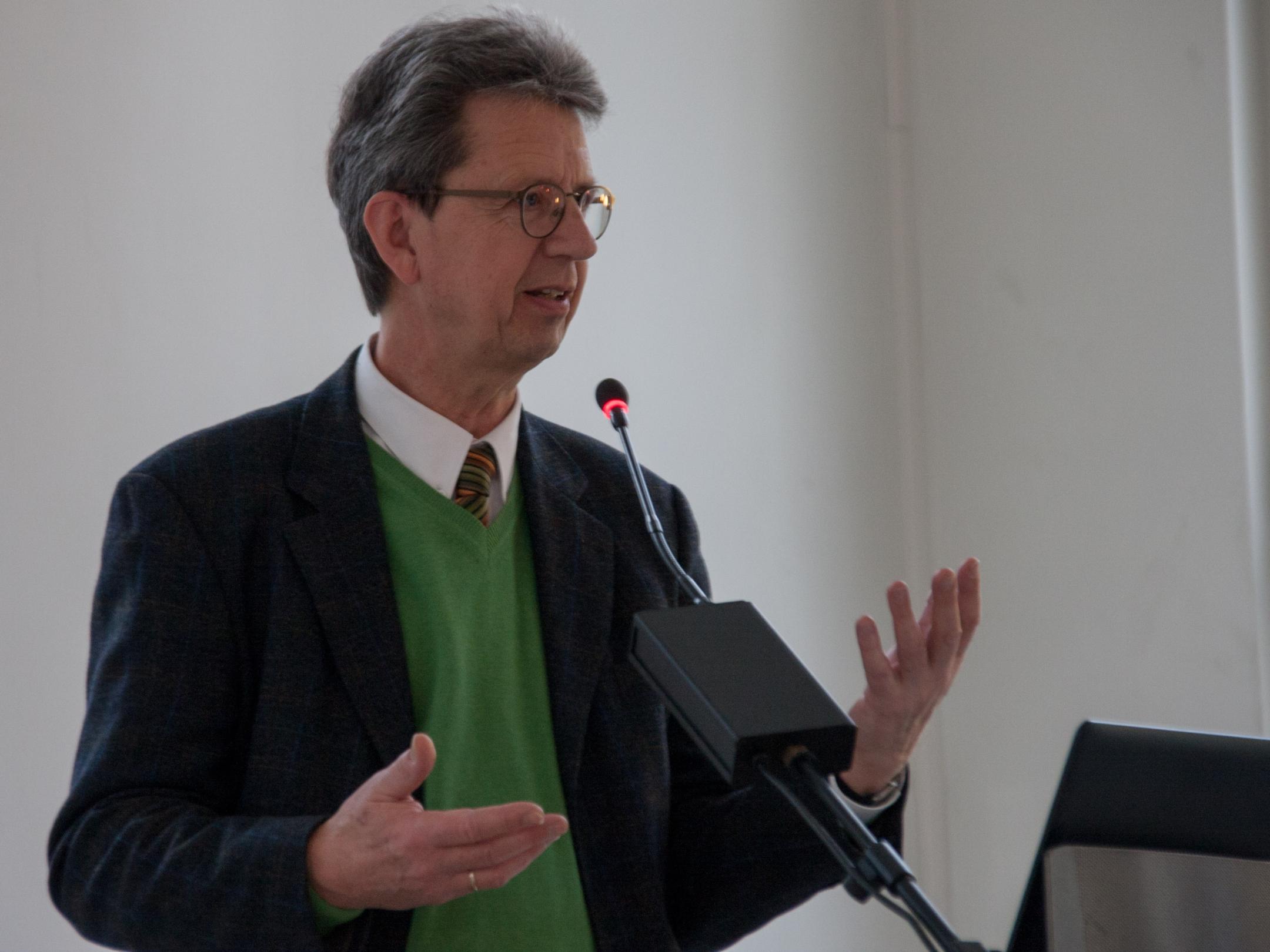 Dr. Hanno Heil