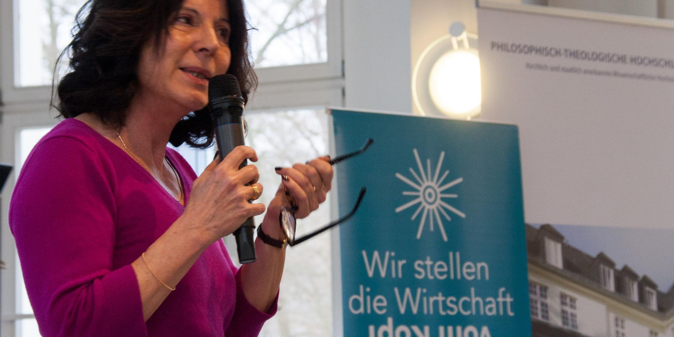 Dr. Gabriele Wolff