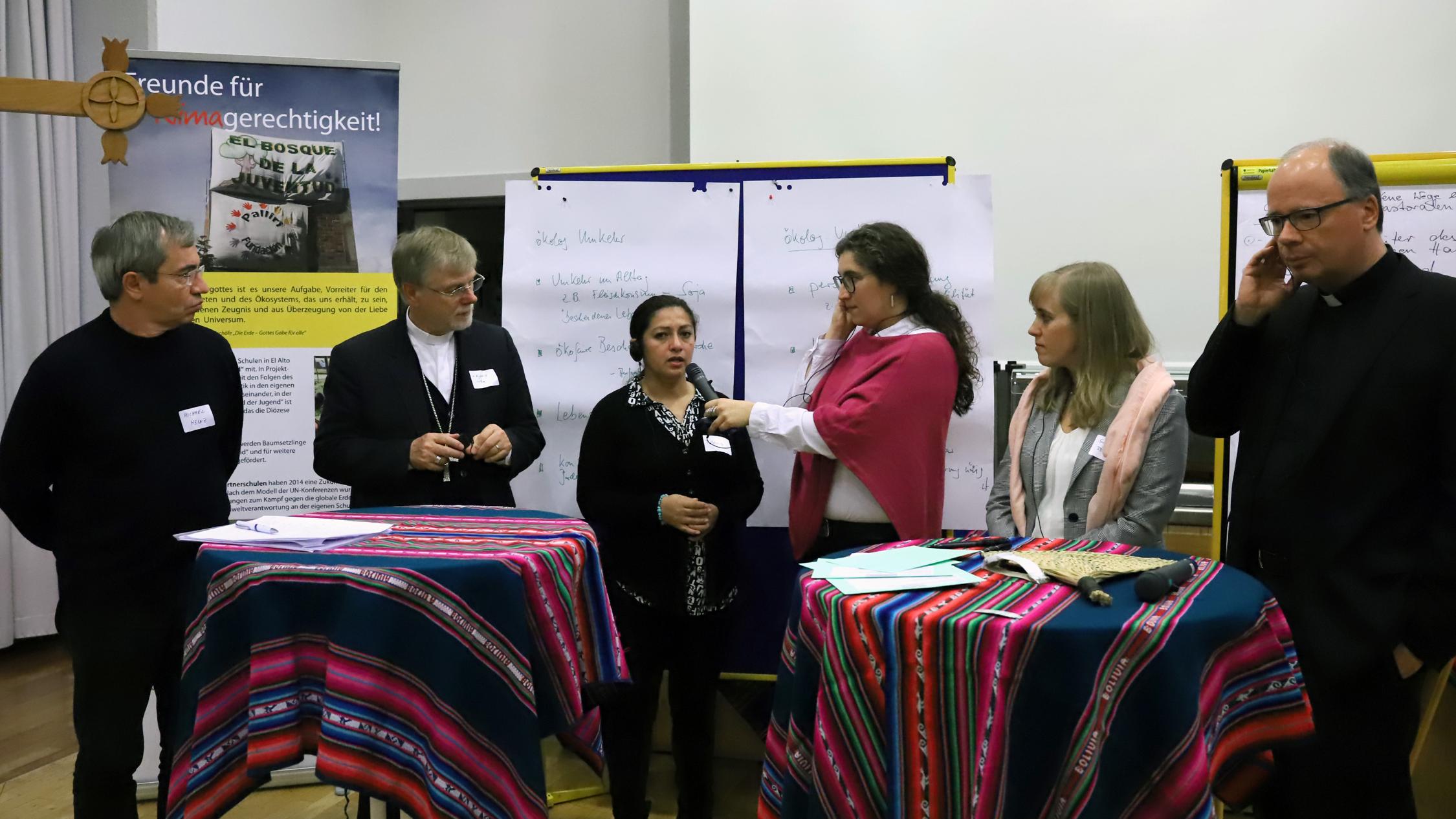 Podiumsdiskussion zum Thema