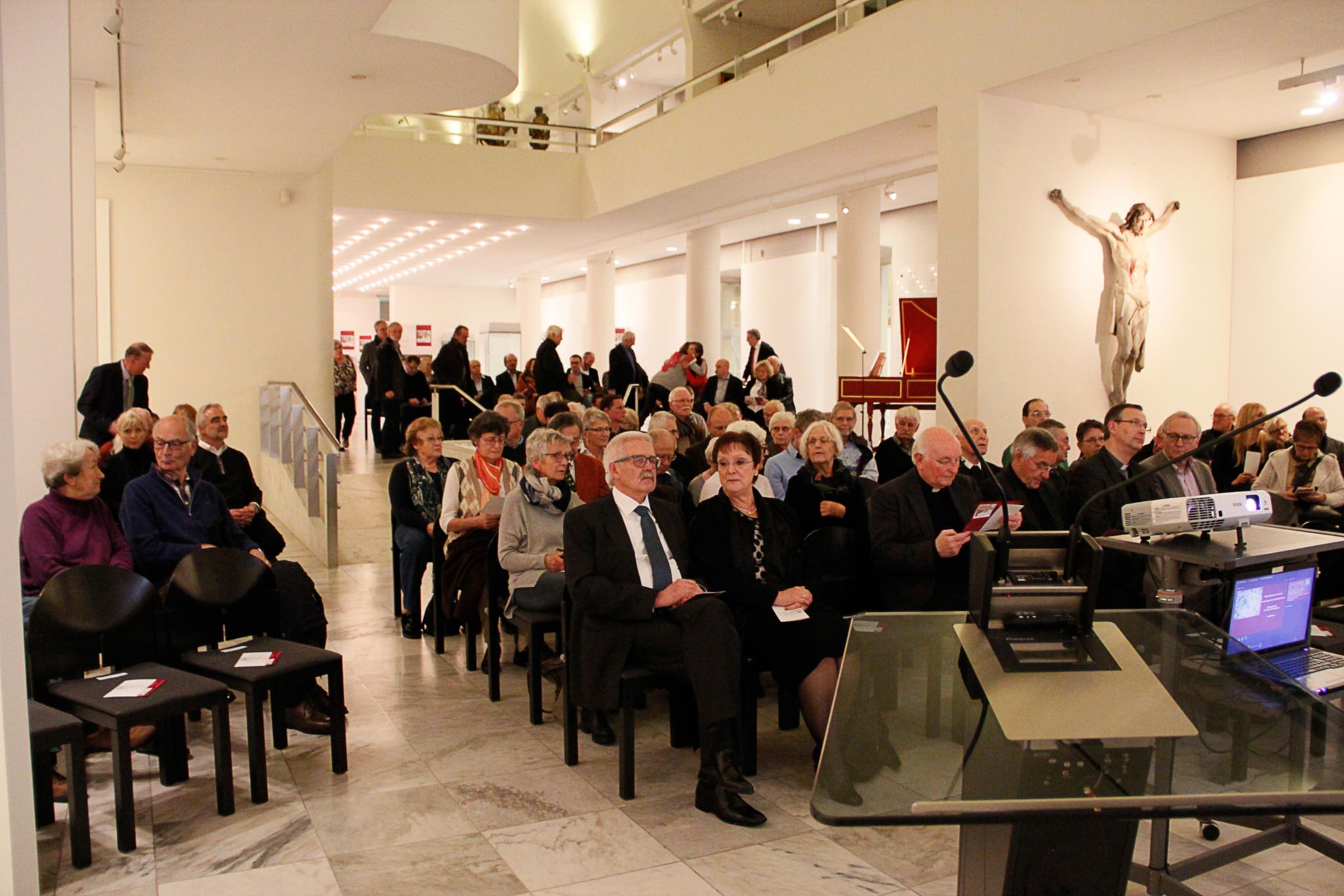 Das Auditorium war mit 120 Zuhörern gut besucht.