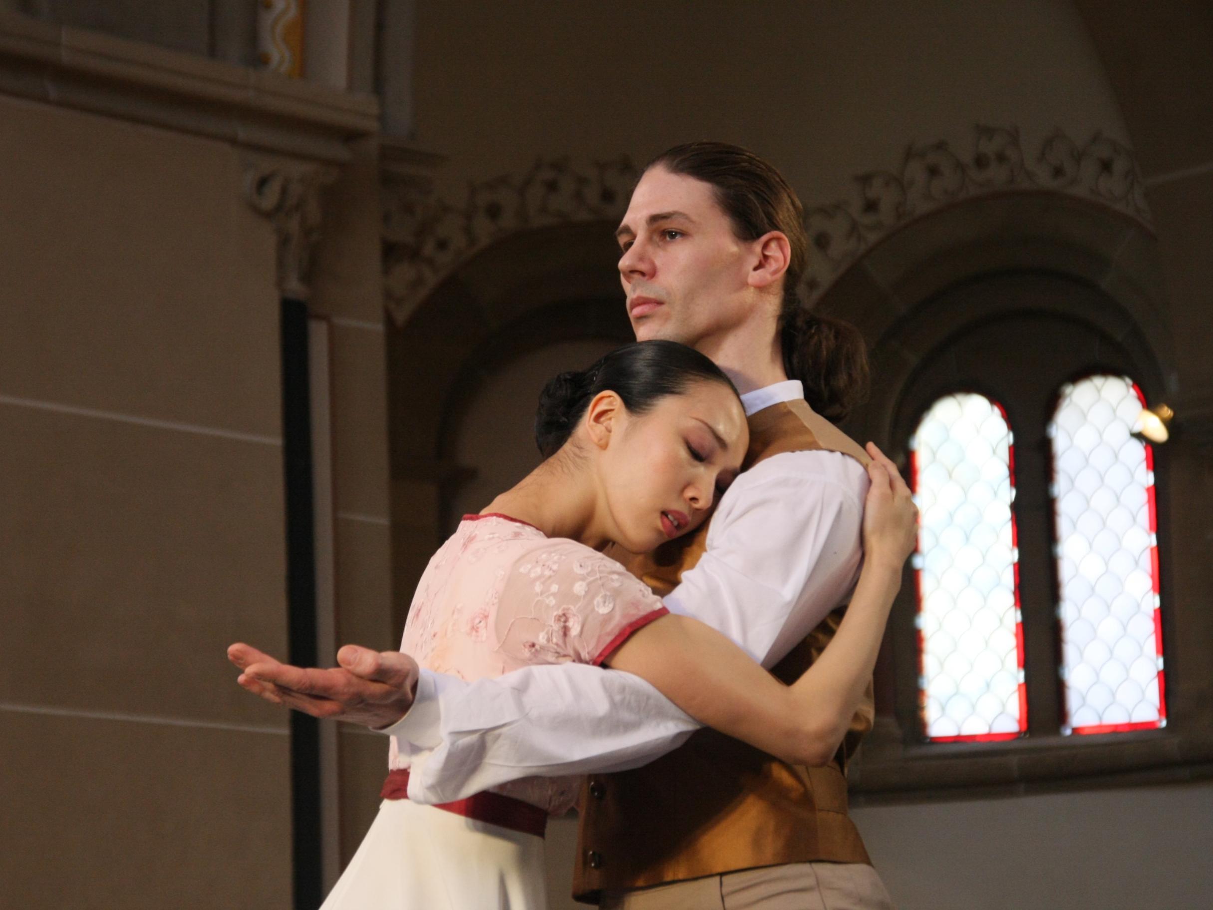 Jedes Jahr ist der künstlerisch gestaltete Gottesdienst ein besonderes Erlebnis für viele Menschen. Eine Kunstform, die hier dargeboten wurde, ist der Ballett-Tanz, wie hier 2014.