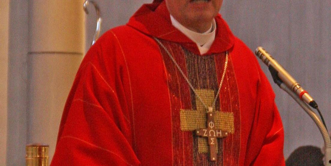 Bischof Dr. Stephan Ackermann bei seiner Predigt während des Firmgottesdienstes.