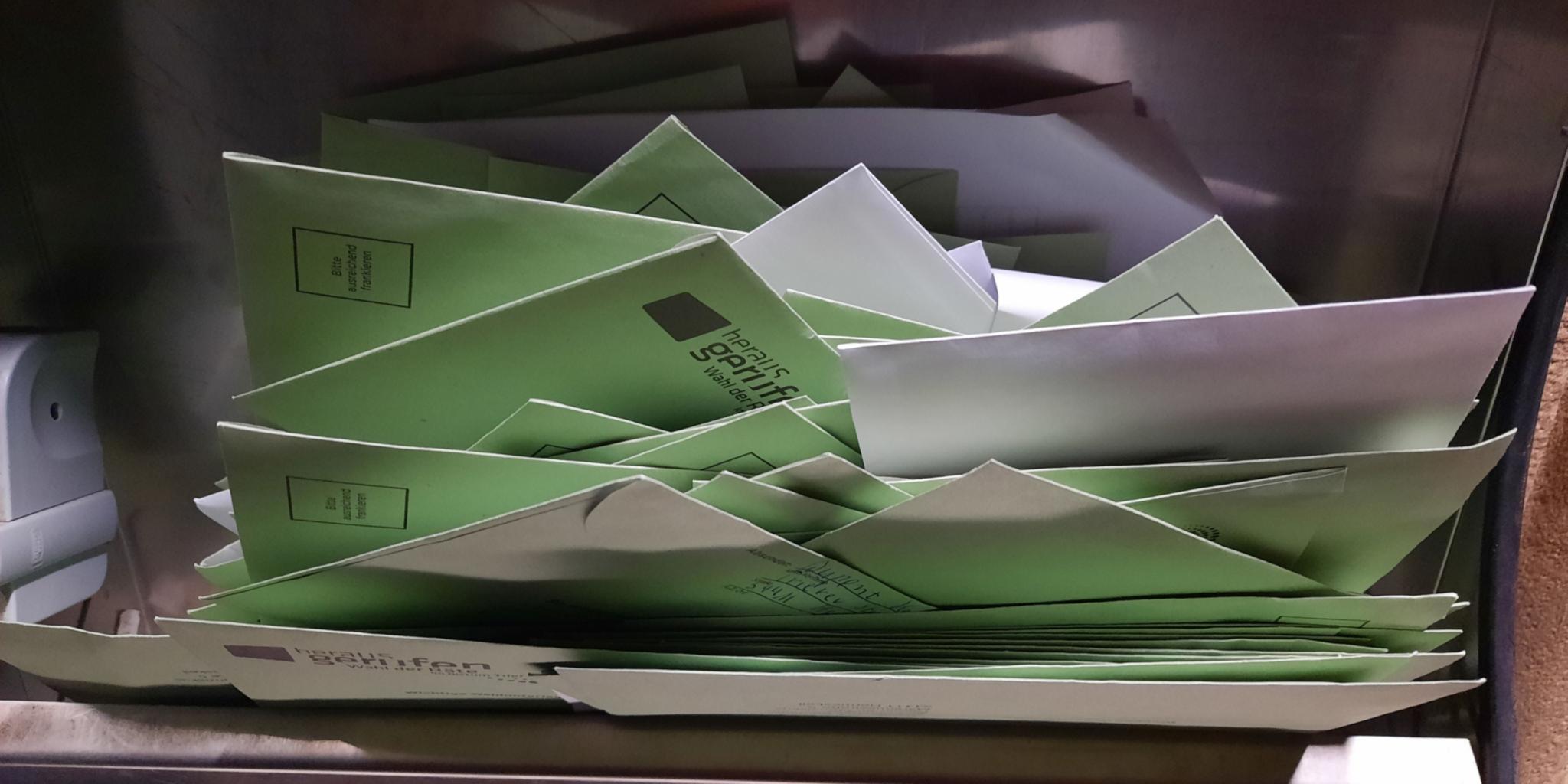 Viele Wahlberechtigte gaben ihre Stimme per Brief ab (Foto: Christian Heinz)