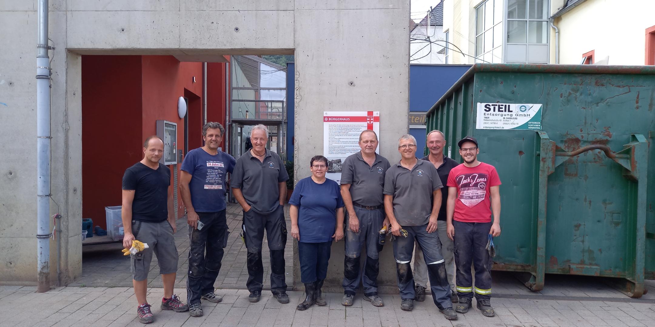 Die Truppe aus Altforweiler; Vlnr: Dirk Marman, Johannes Bro, Stefan Schug, Petra Valerius, Stefan Rupp, Peter Schneider, Hermann Schneider und Tobias Jolly. (Foto: Friedel Jaeger)