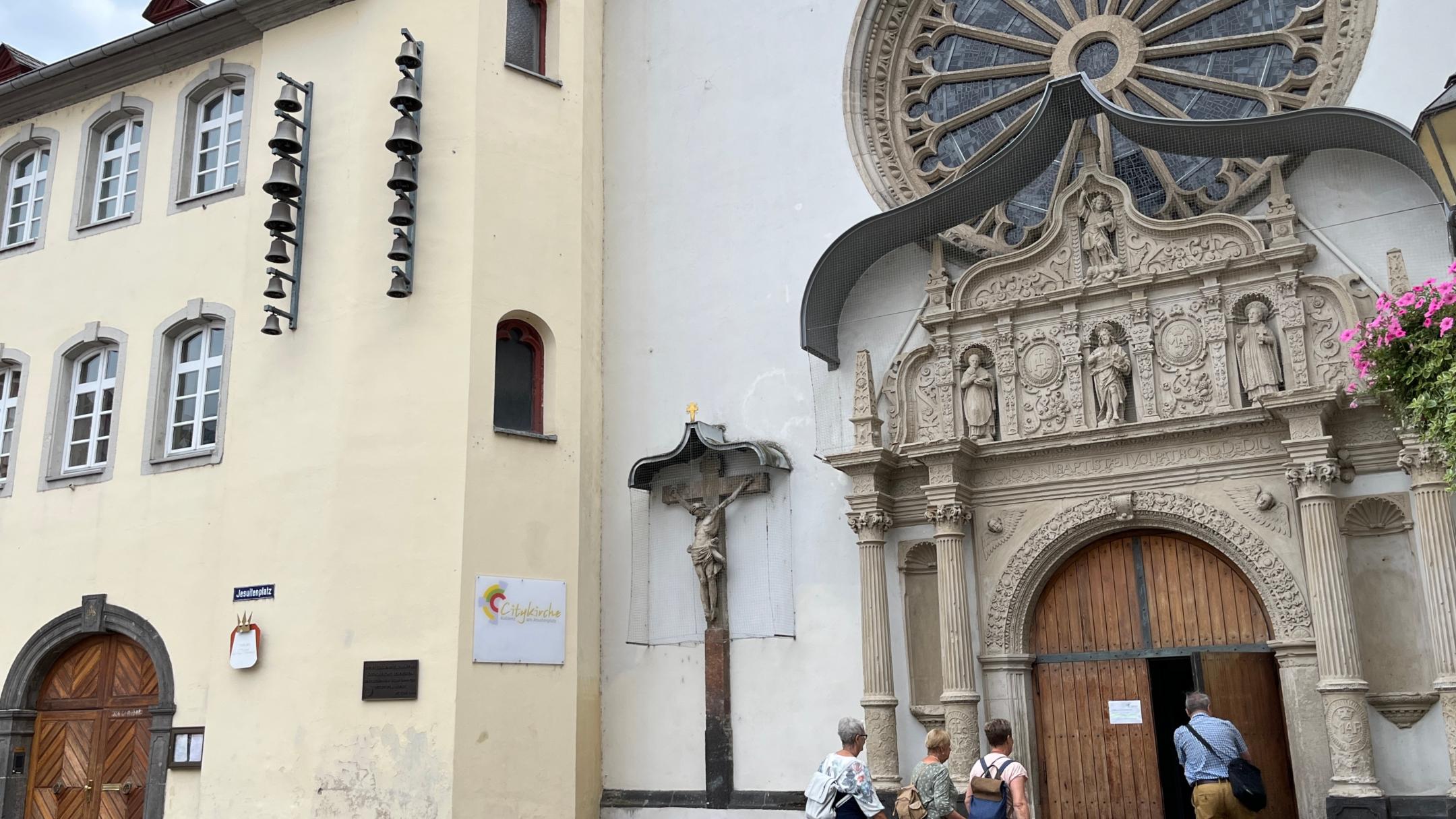 Die Citykirche am Jesuitenplatz mitten in der Koblenzer Altstadt. Foto: Julia Fröder