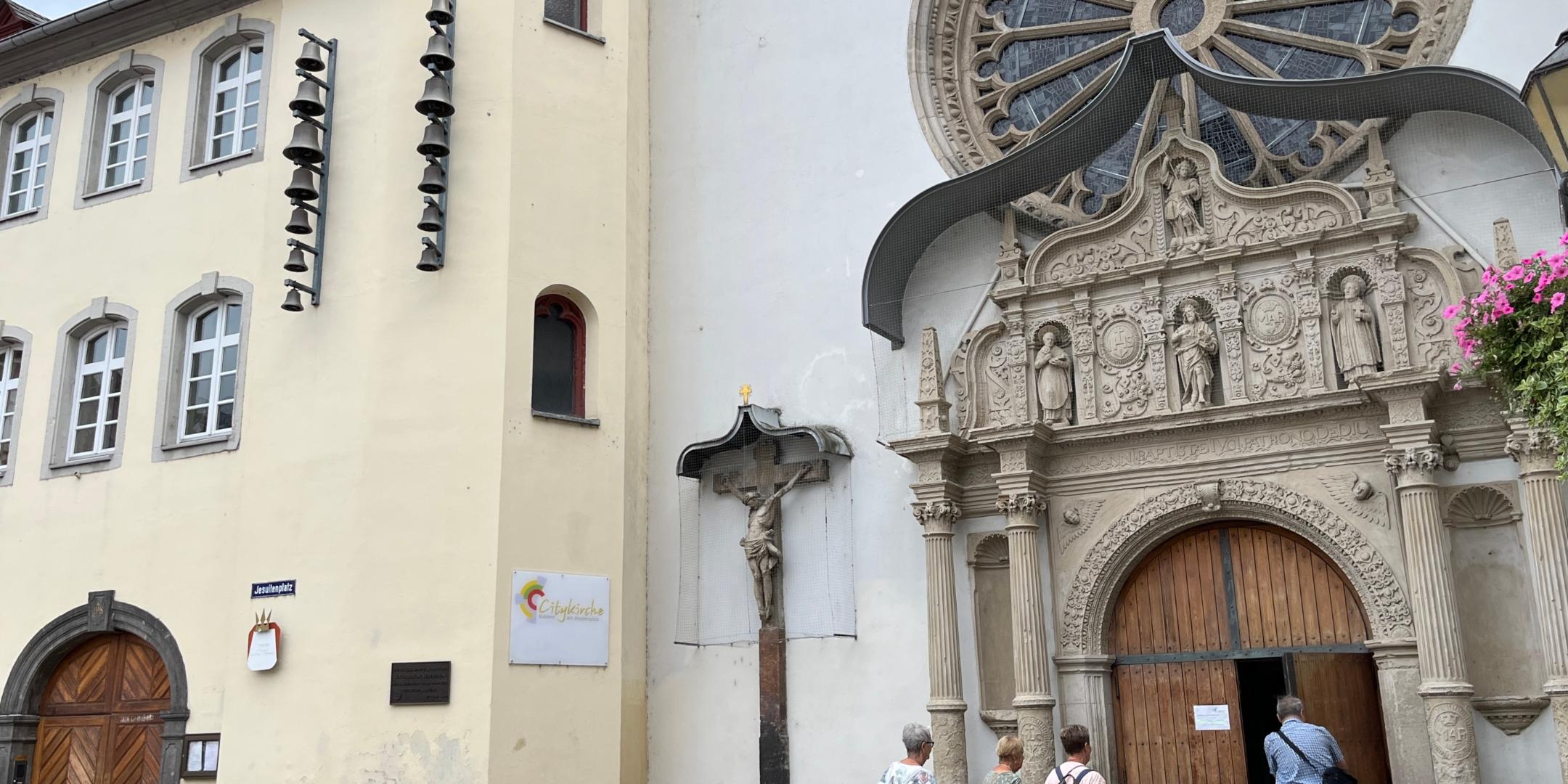 Die Citykirche am Jesuitenplatz mitten in der Koblenzer Altstadt. Foto: Julia Fröder