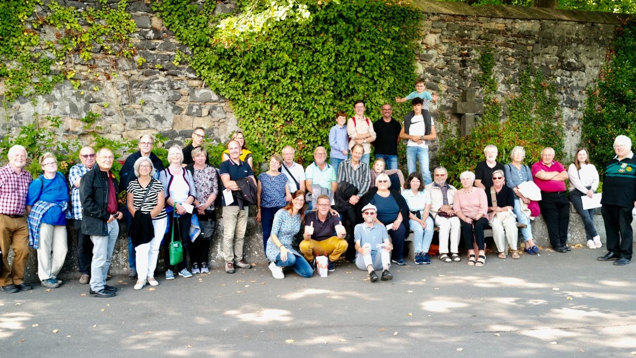 Die Sprecher des Diakonenkreises Koblenz, Michael Kremer und Sebastian Mählmann hatten die Diakone mit ihren Familien nach Maria Laach eingeladen. Foto: Michael Kremer