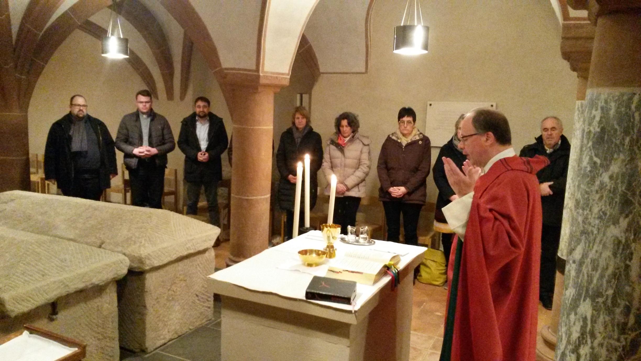 Gottesdienst in der Krypta von St. Matthias (Foto: M. Marx)
