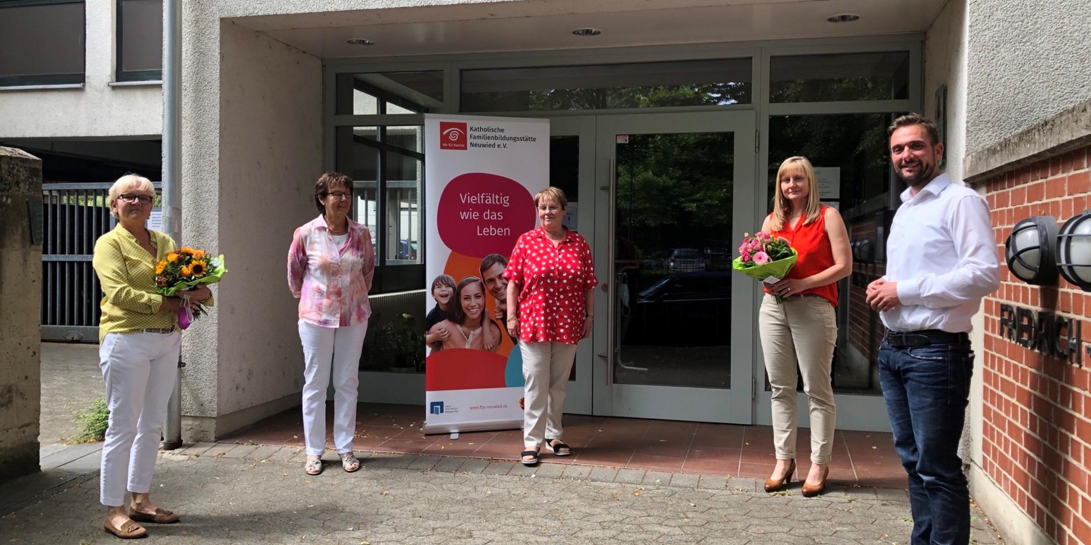 Ute Gilles-Adenauer, Dorothea Hummerich-Baulig (2. Vorsitzende), Mechtild Zilles (Vorsitzende), Leni Hahn und Nils Zimmermann (Geschäftsführende Leitung) (v. l. n. r.)