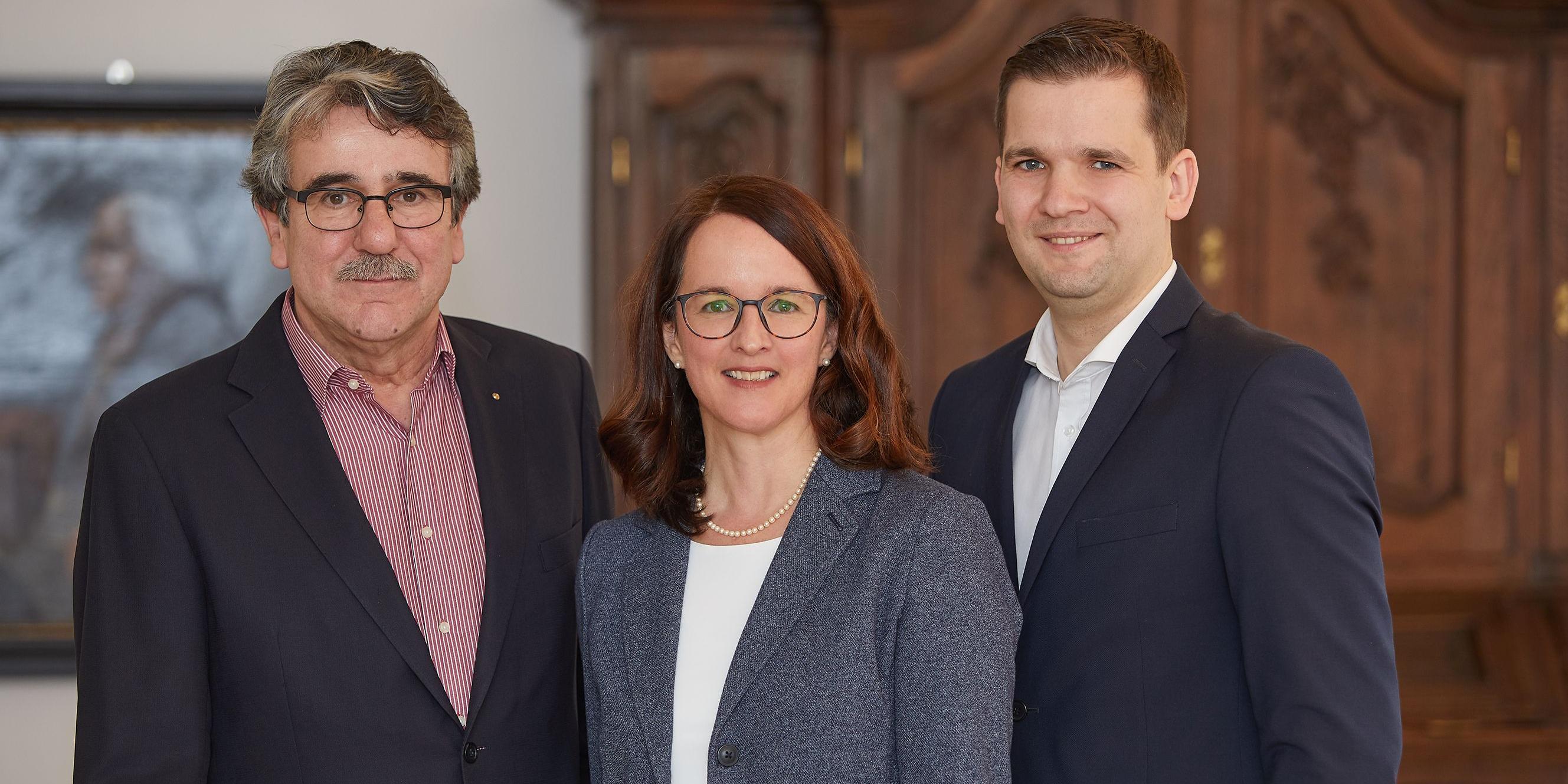 Dr. Hubert Schnabel, Dr. Yvonne Russell und Tobias Reiland (vlnr.)