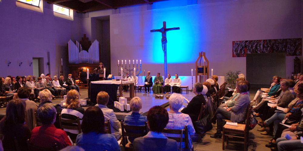 Der Eröffnungsgottesdienst der 'Frauenkirche' war gut besucht